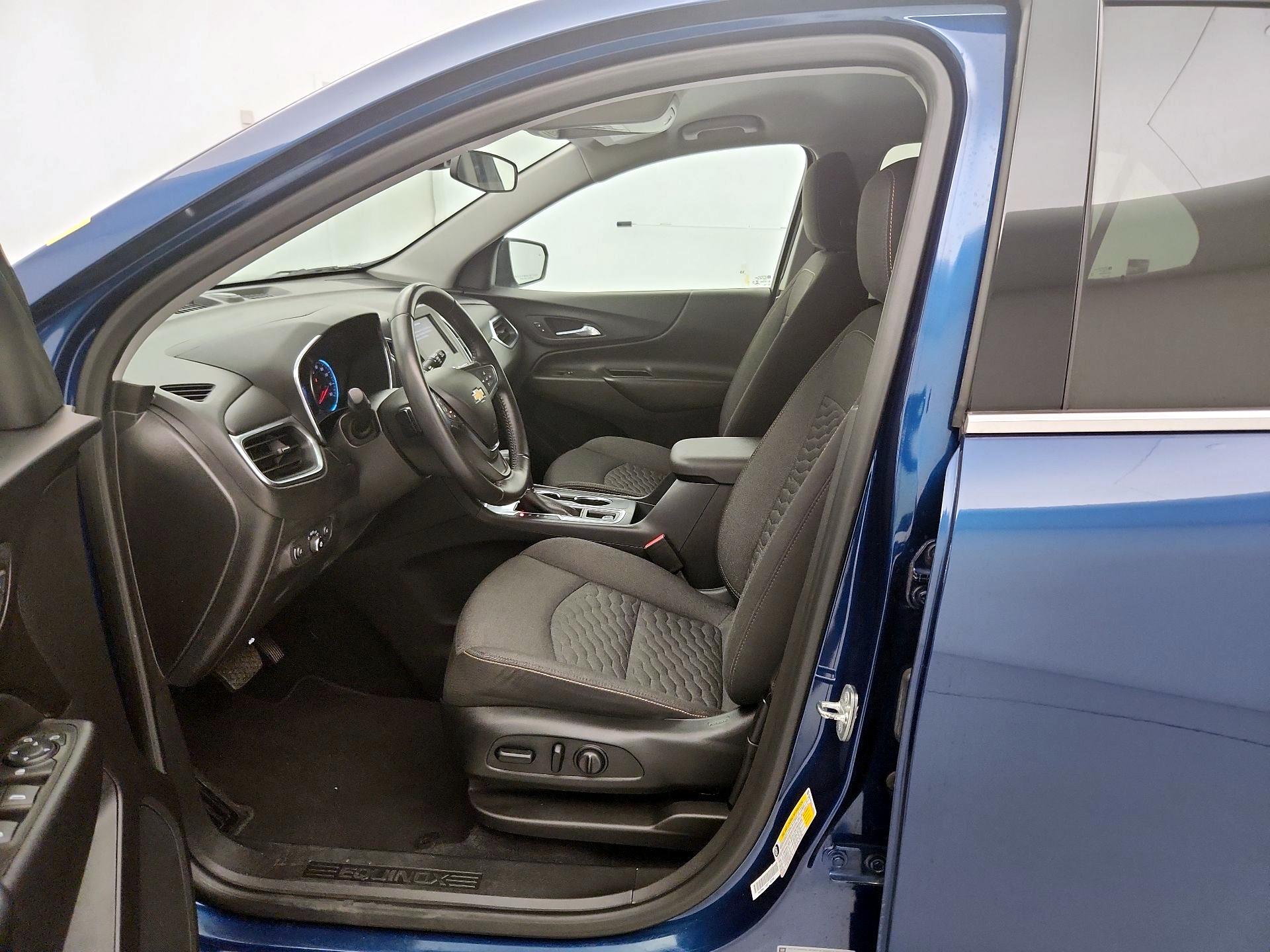 Thumbnail: 2020 Chevrolet Equinox - 11