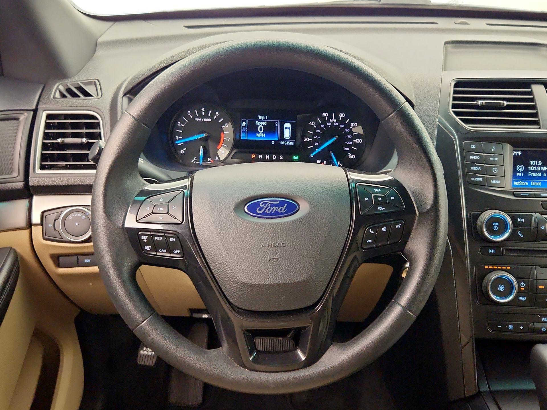 Thumbnail: 2016 Ford Explorer - 10