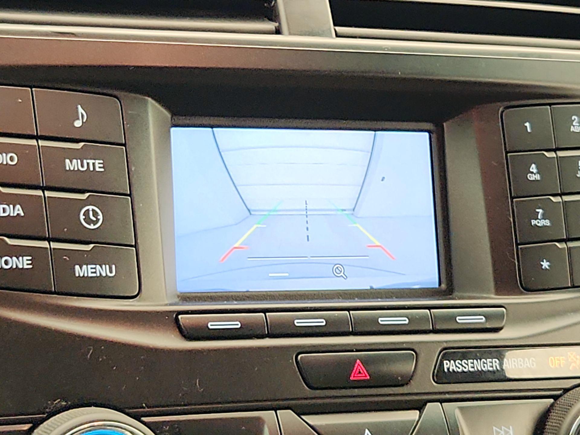 Thumbnail: 2016 Ford Explorer - 14