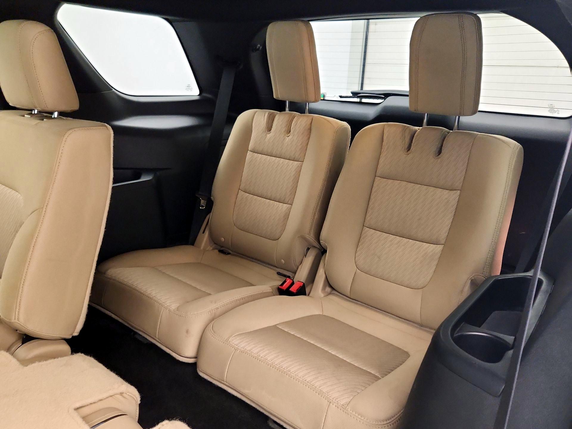 Thumbnail: 2016 Ford Explorer - 20