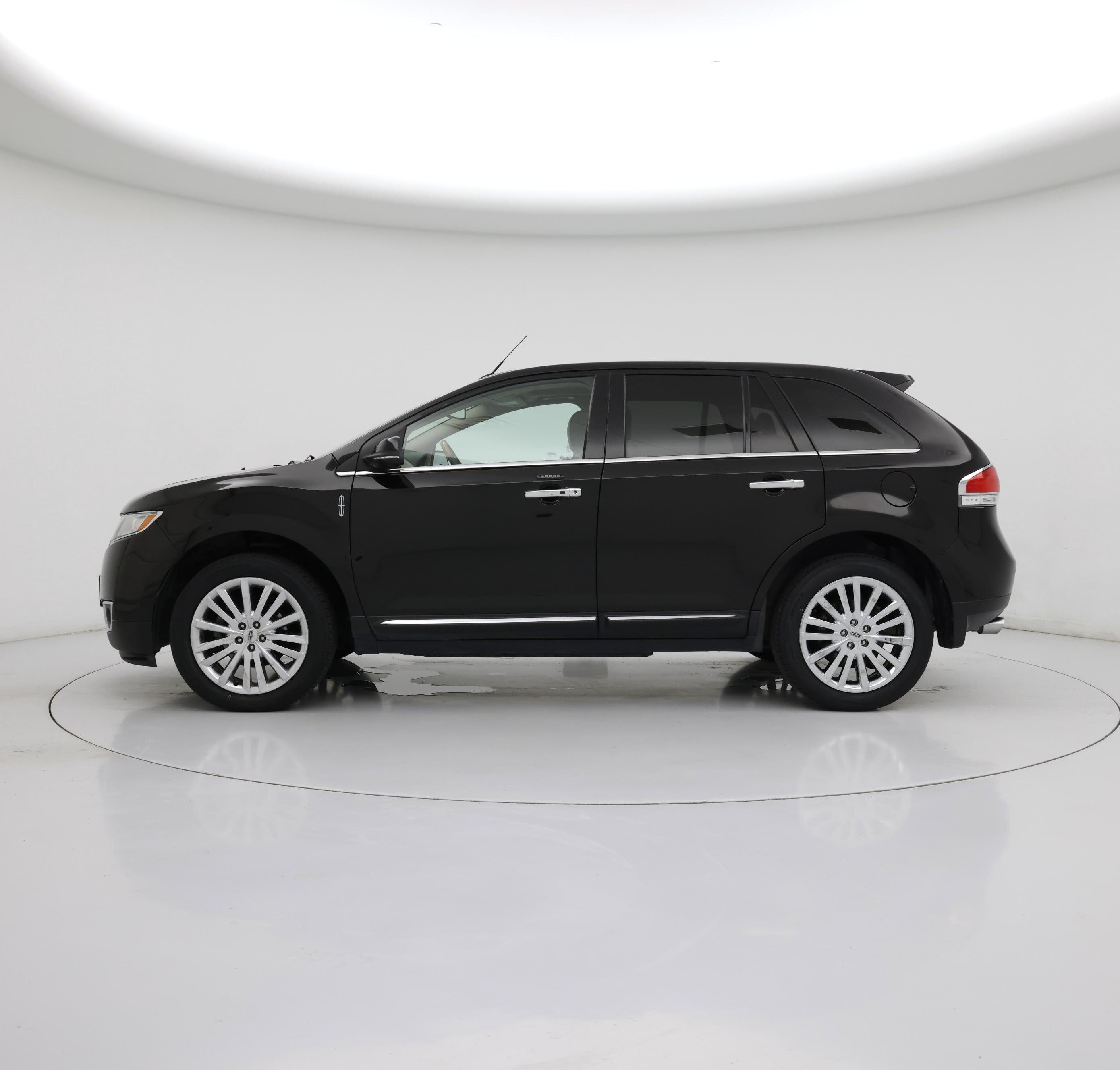 Thumbnail: 2015 Lincoln MKX - 3