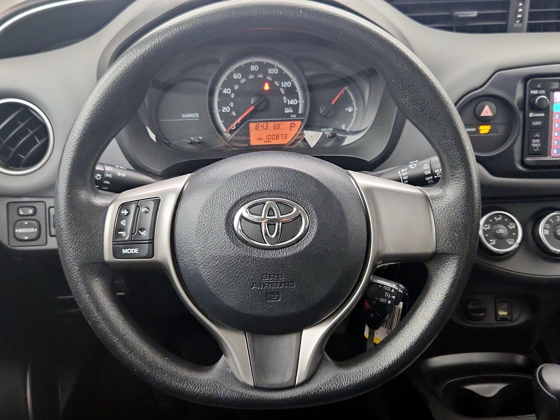 Thumbnail: 2015 Toyota Yaris - 10