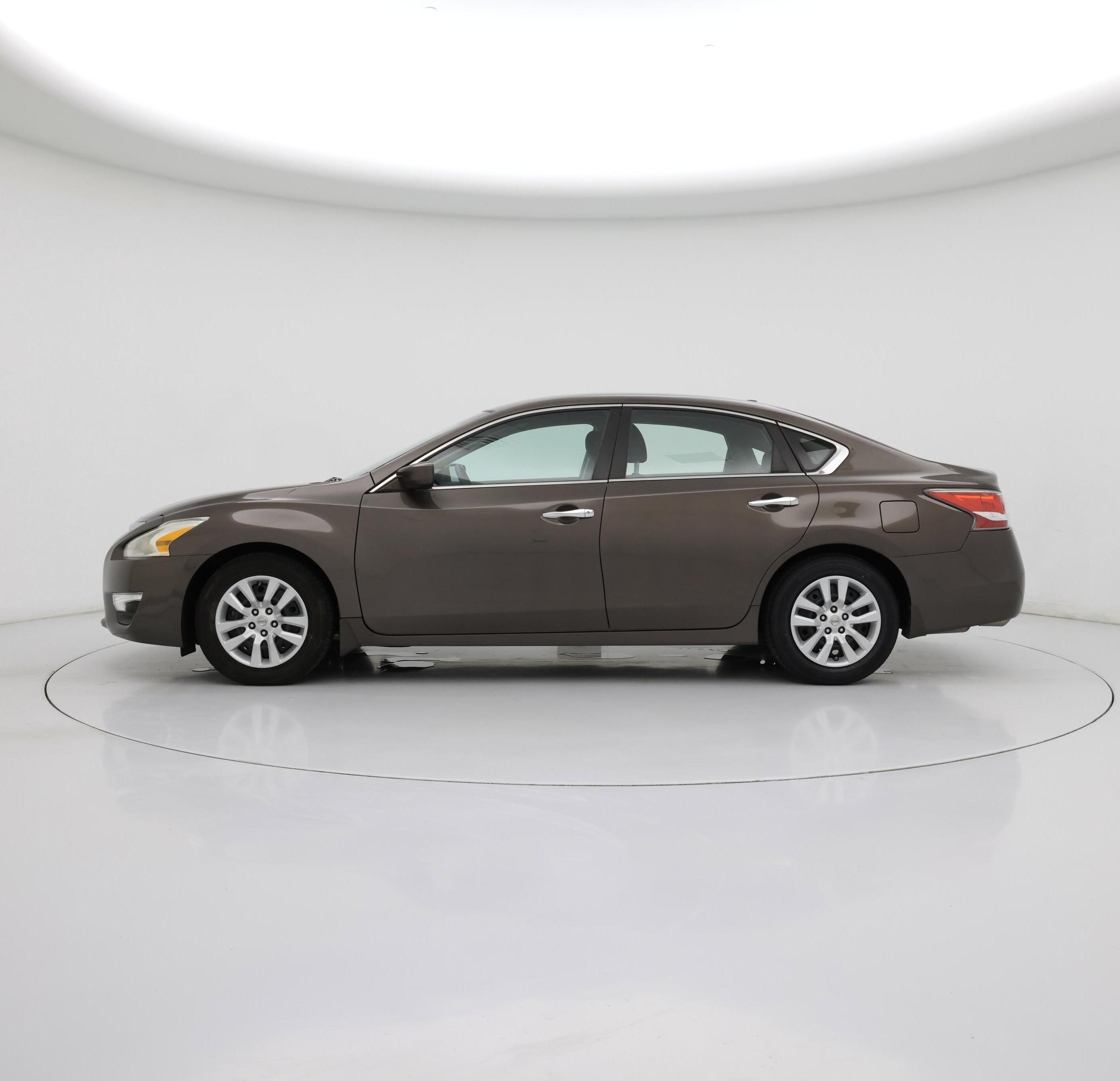 Thumbnail: 2015 Nissan Altima - 3
