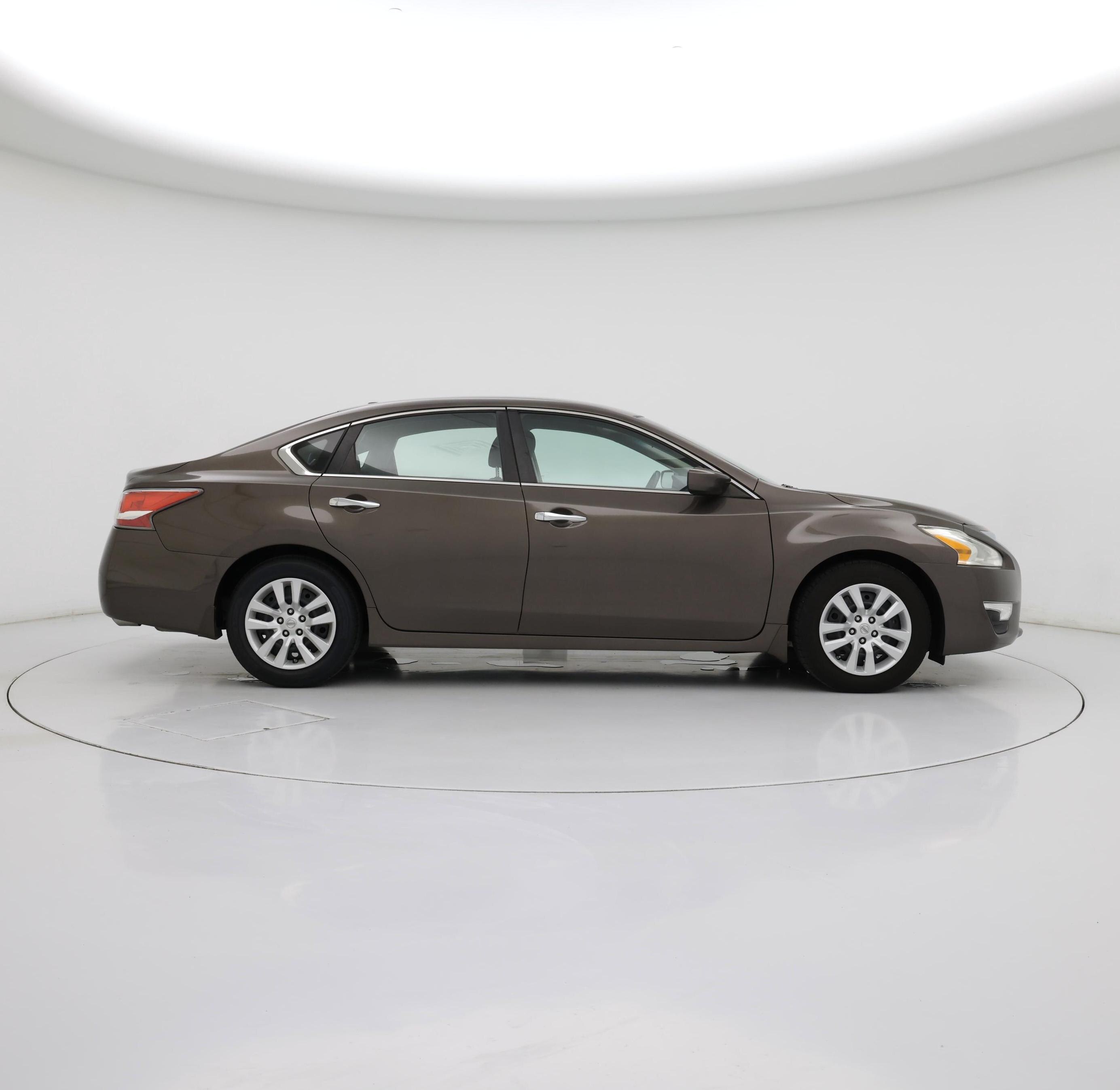 Thumbnail: 2015 Nissan Altima - 7
