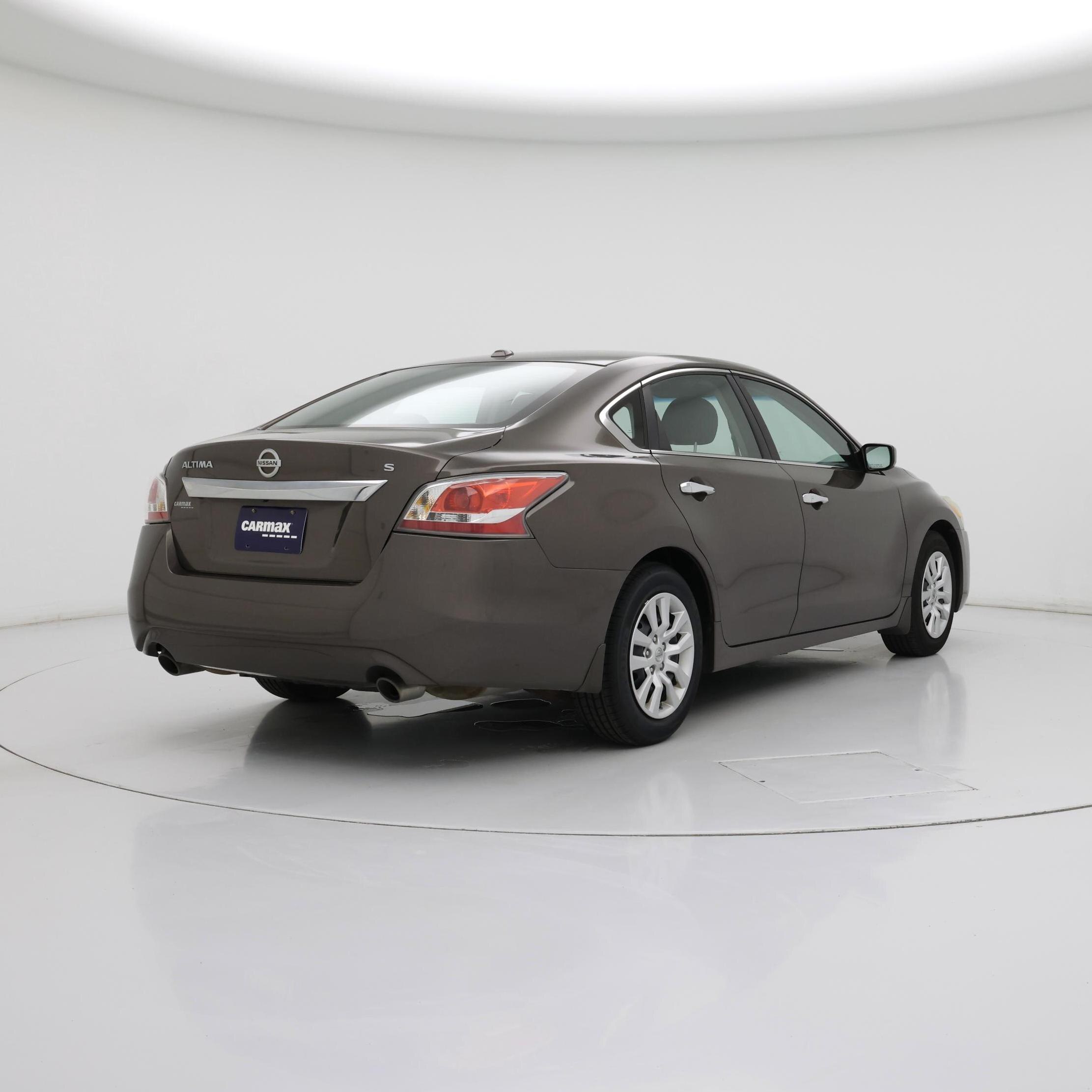 Thumbnail: 2015 Nissan Altima - 8
