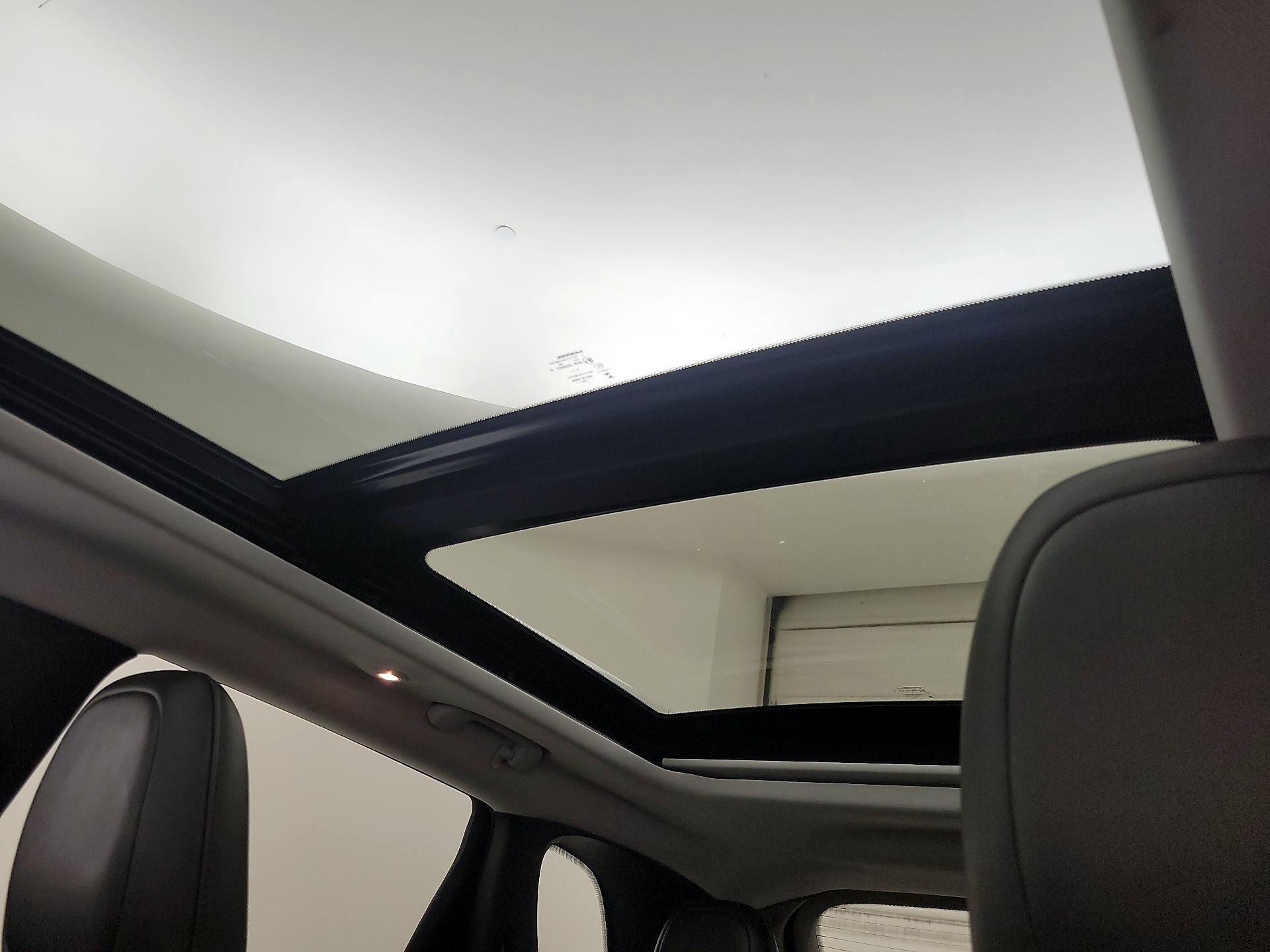 Thumbnail: 2021 Jeep Cherokee - 19