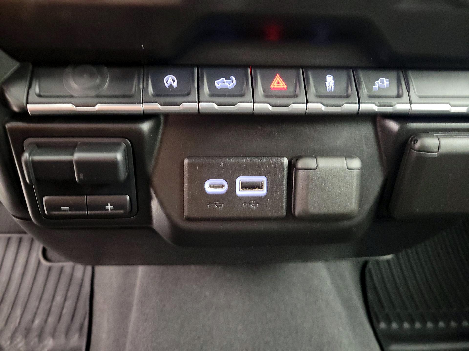 Thumbnail: 2021 Chevrolet Silverado 1500 - 18