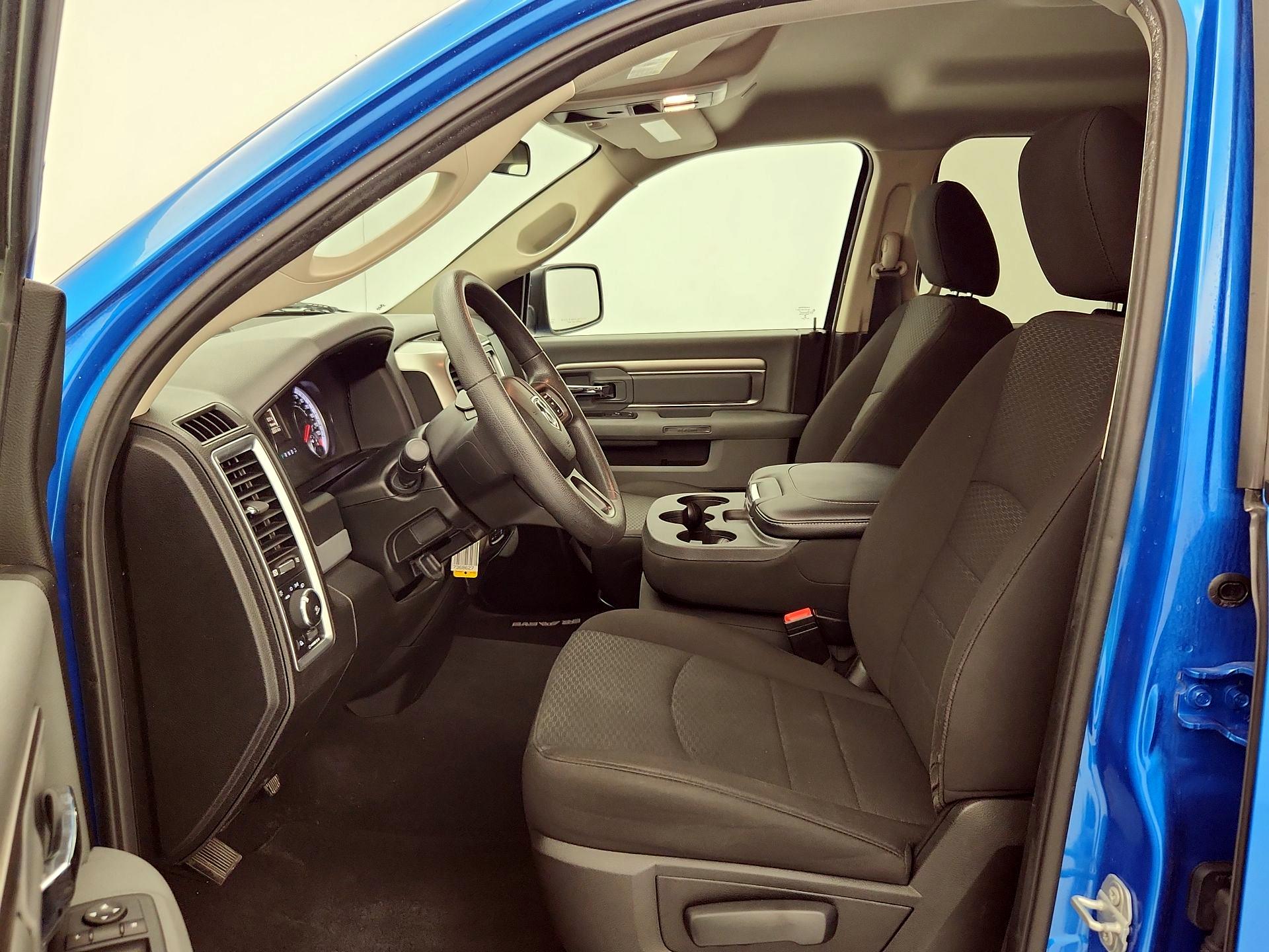 Thumbnail: 2020 RAM 1500 Classic - 11