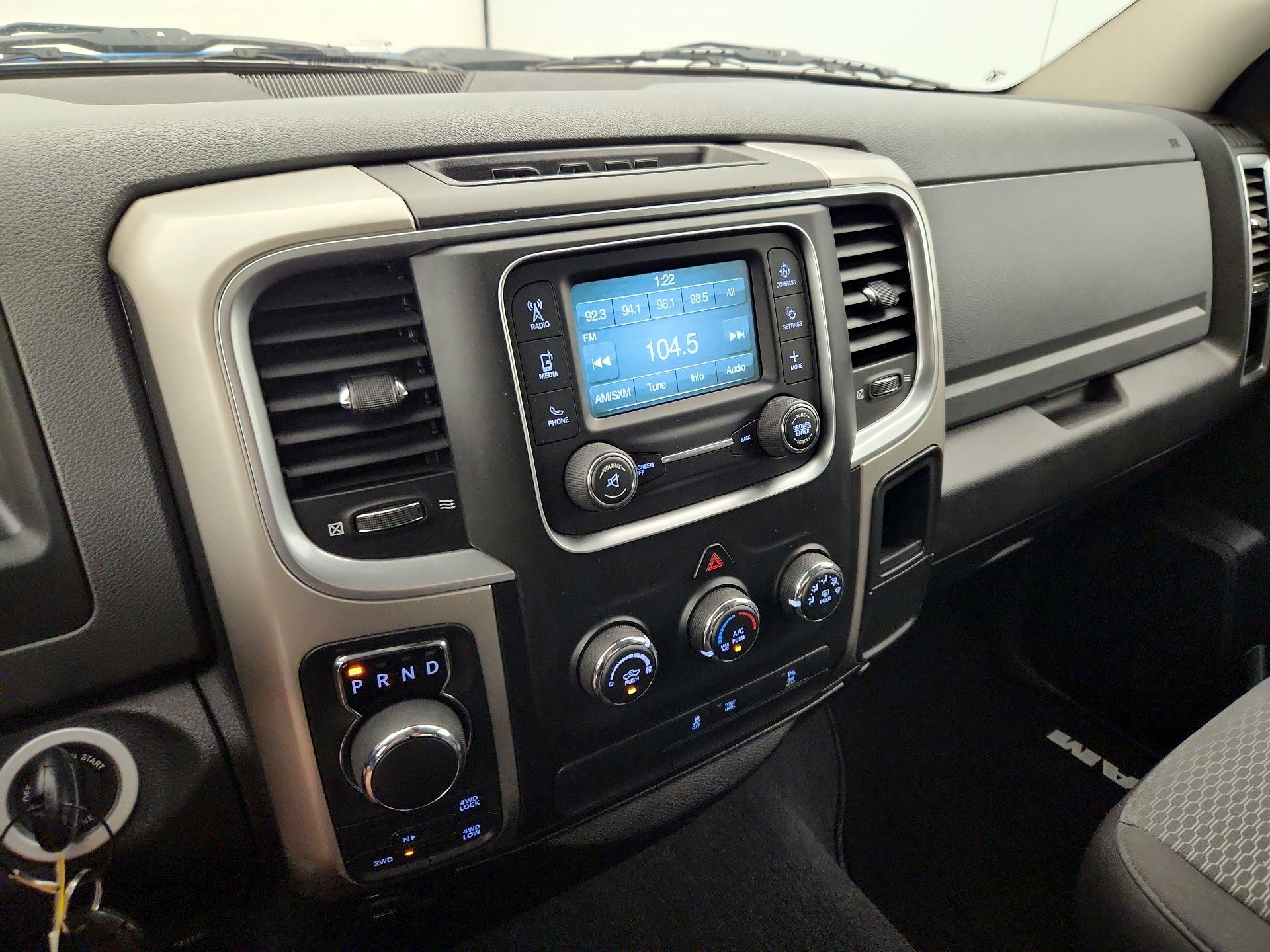 Thumbnail: 2020 RAM 1500 Classic - 16
