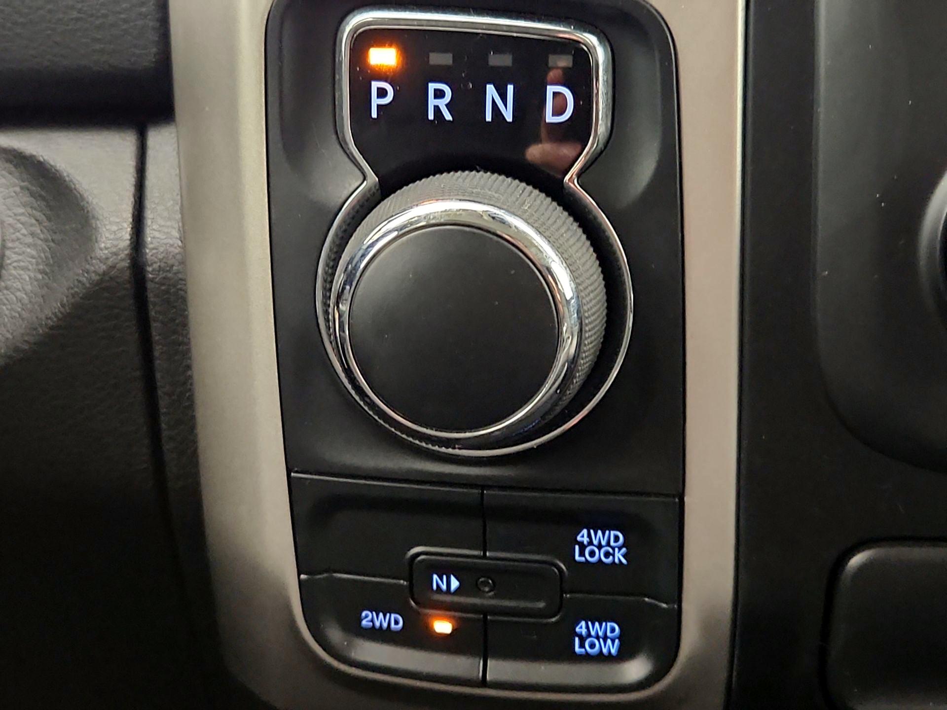 Thumbnail: 2020 RAM 1500 Classic - 18