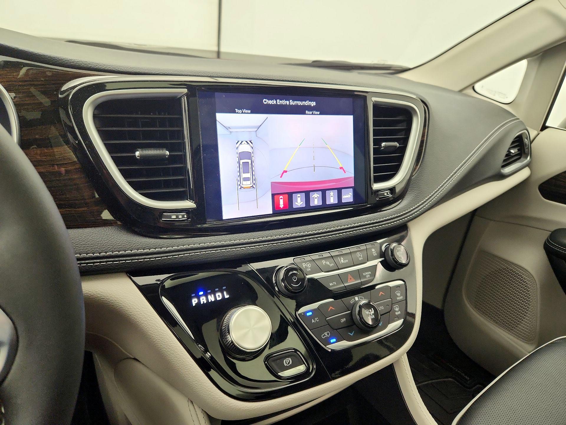 Thumbnail: 2024 Chrysler Pacifica - 15