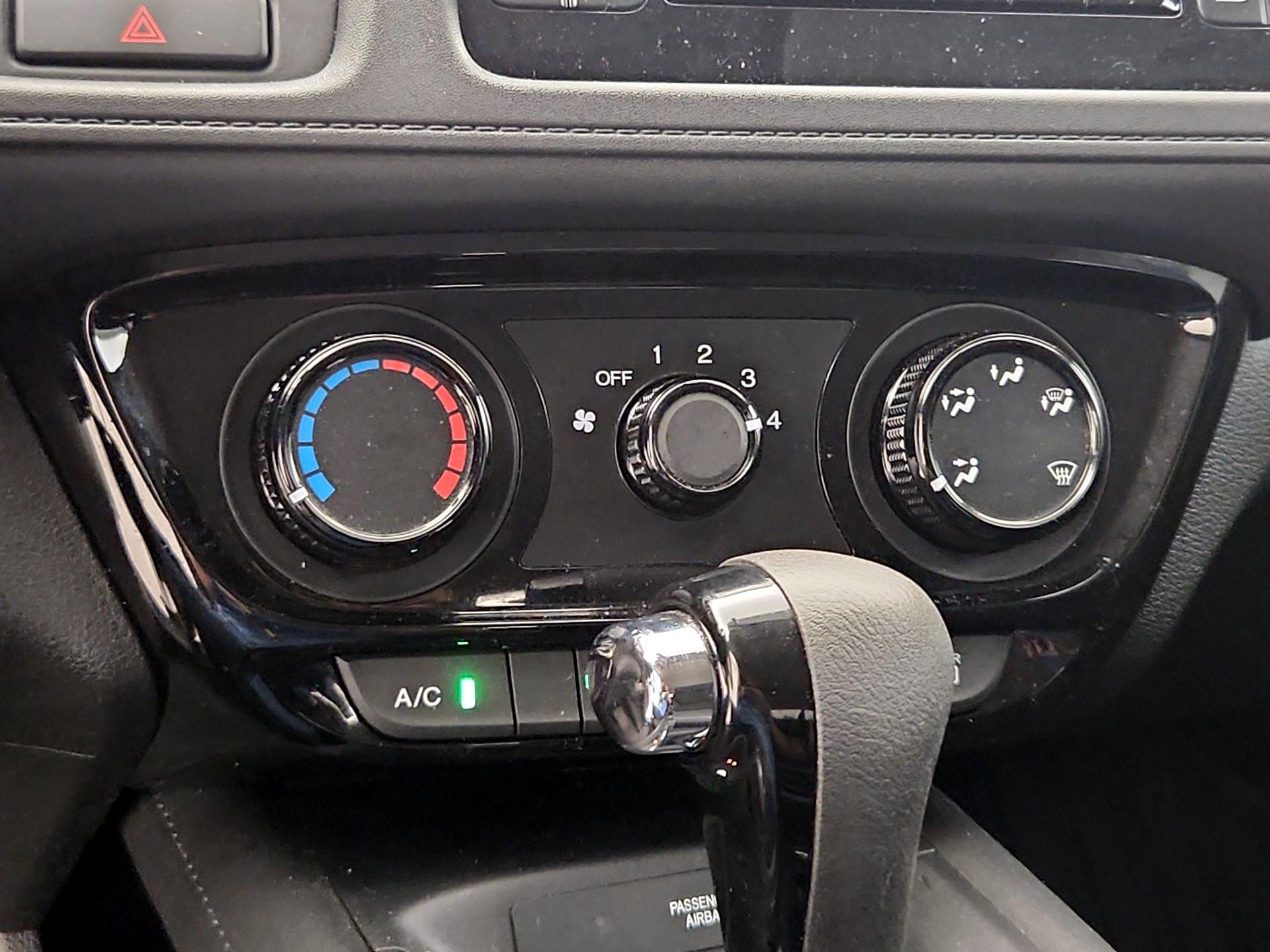 Thumbnail: 2016 Honda HR-V - 16