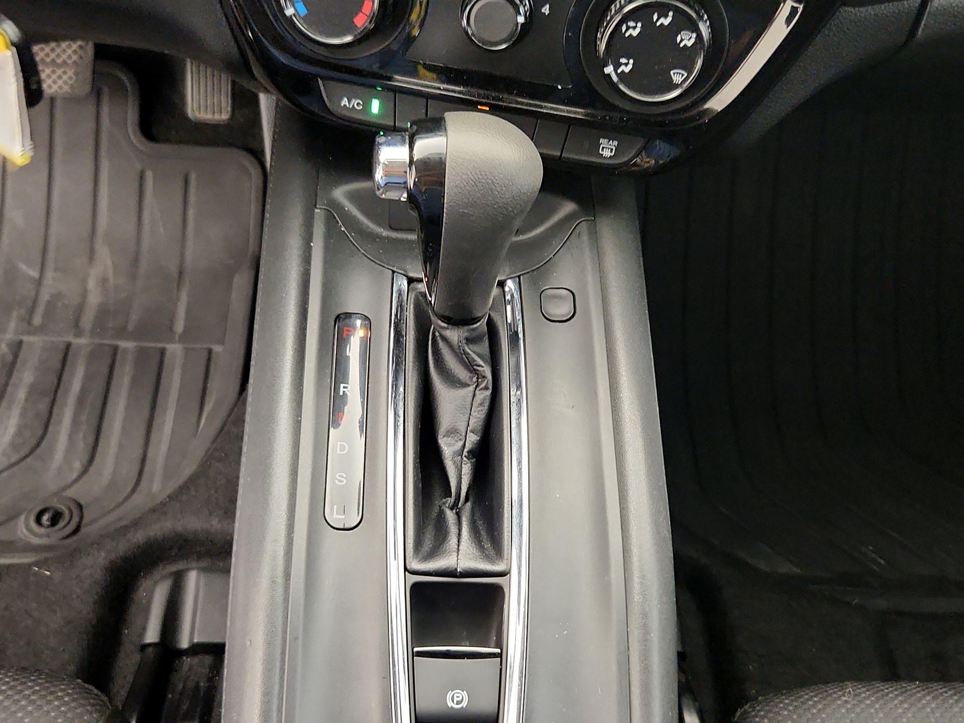 Thumbnail: 2016 Honda HR-V - 17