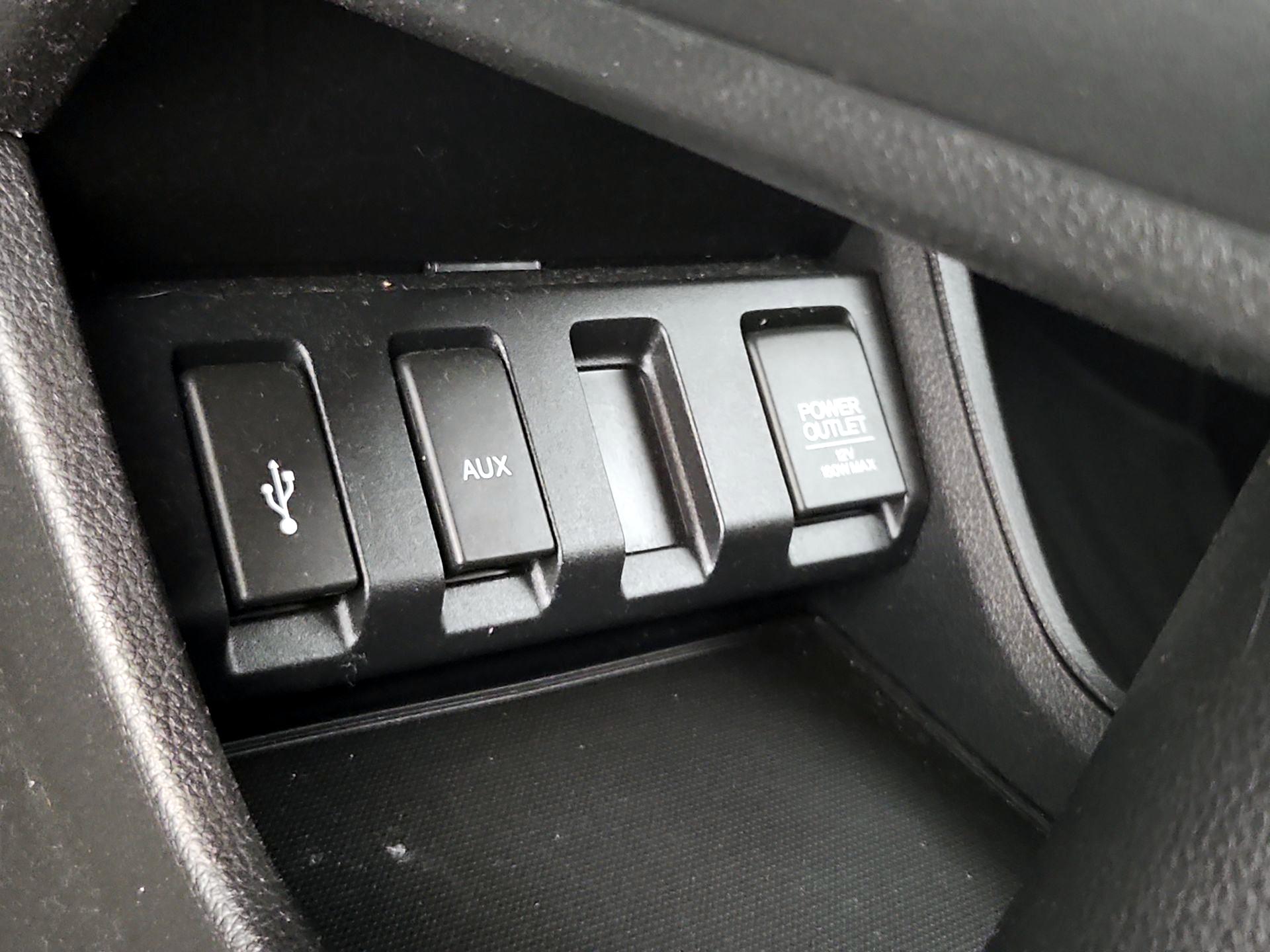 Thumbnail: 2016 Honda HR-V - 18