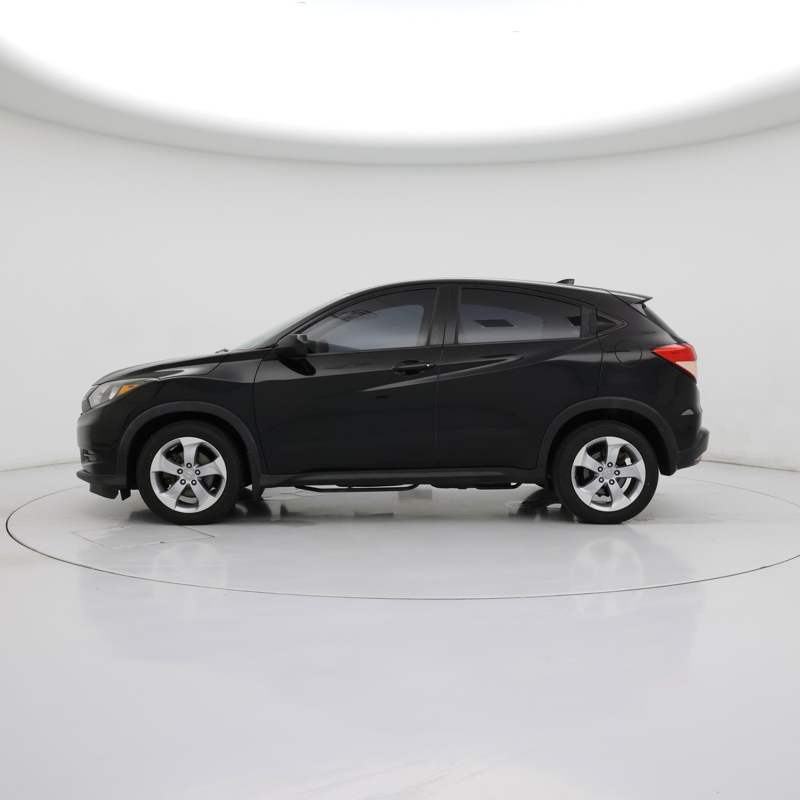Thumbnail: 2016 Honda HR-V - 3