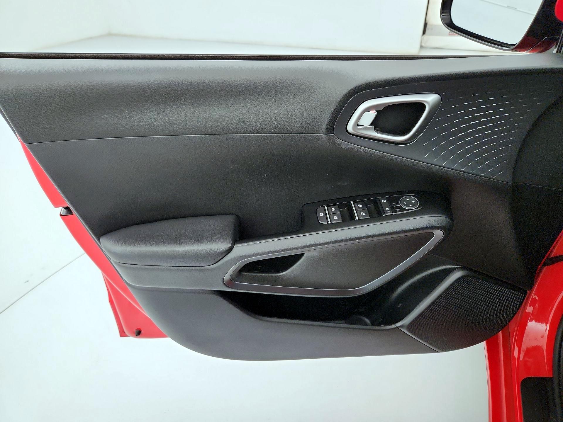 Thumbnail: 2020 Kia Soul - 12