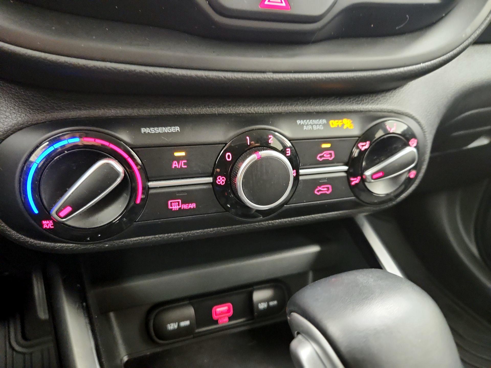 Thumbnail: 2020 Kia Soul - 16