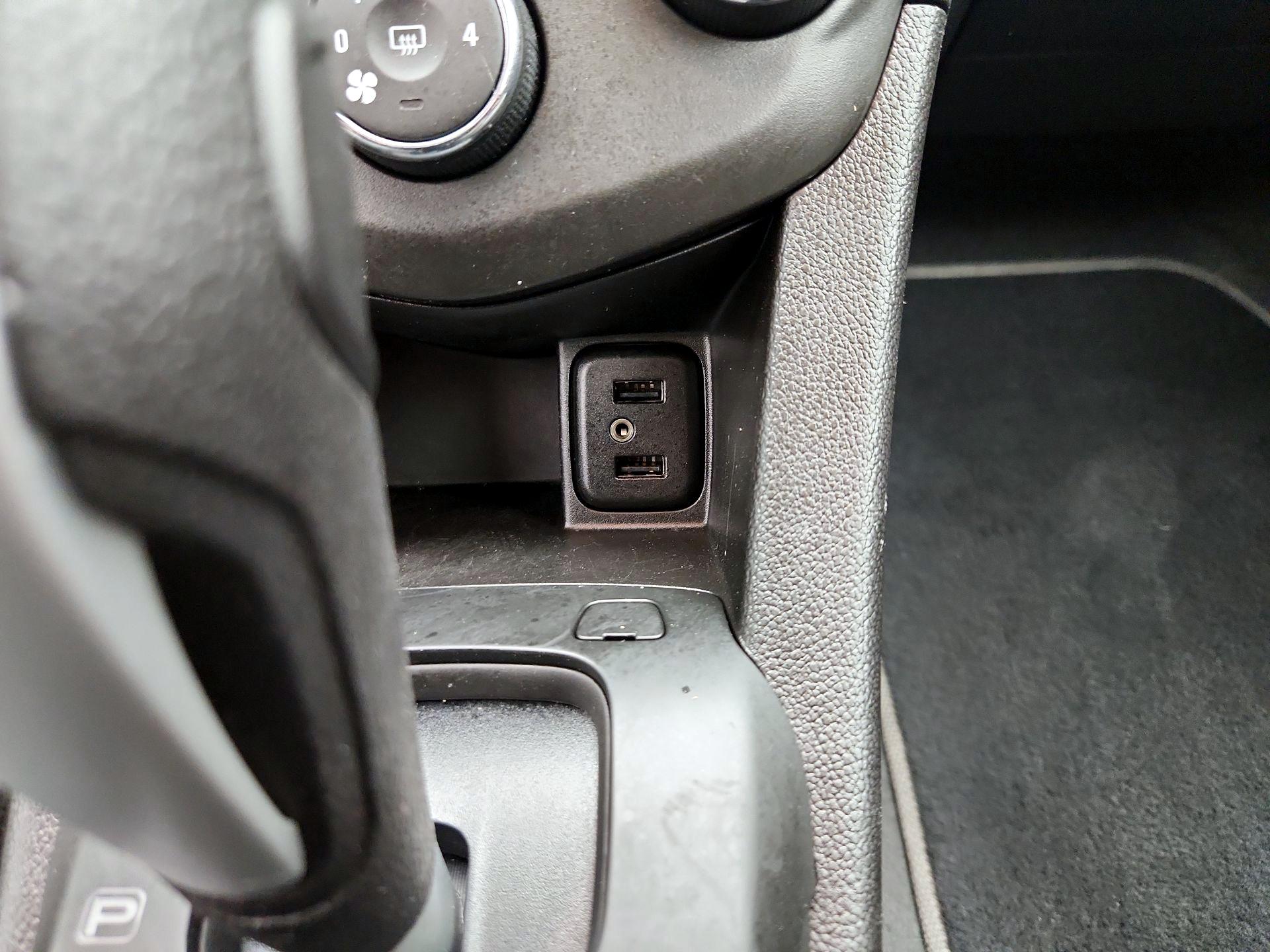 Thumbnail: 2019 Chevrolet Sonic - 18
