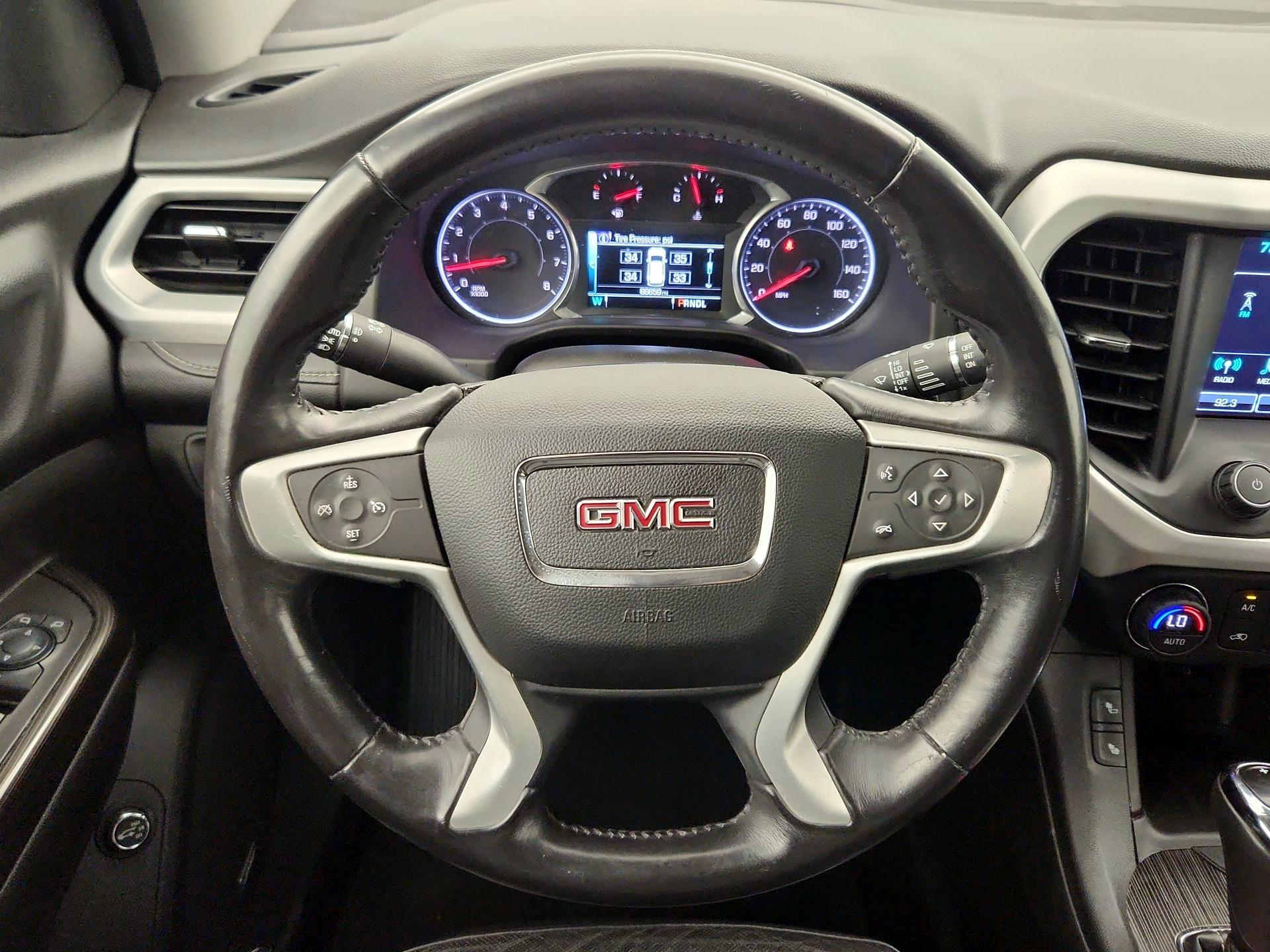 Thumbnail: 2017 GMC Acadia - 10