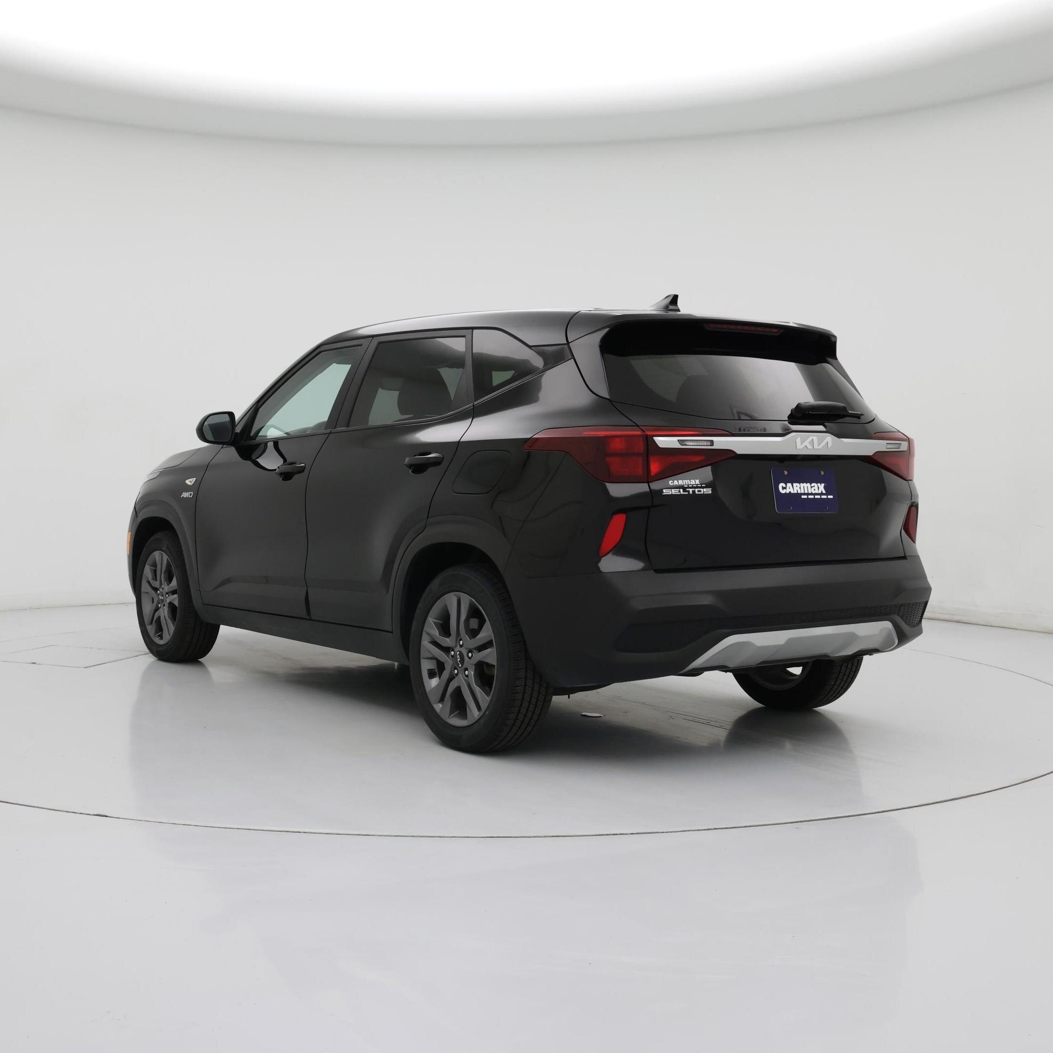 Thumbnail: 2023 Kia Seltos - 2