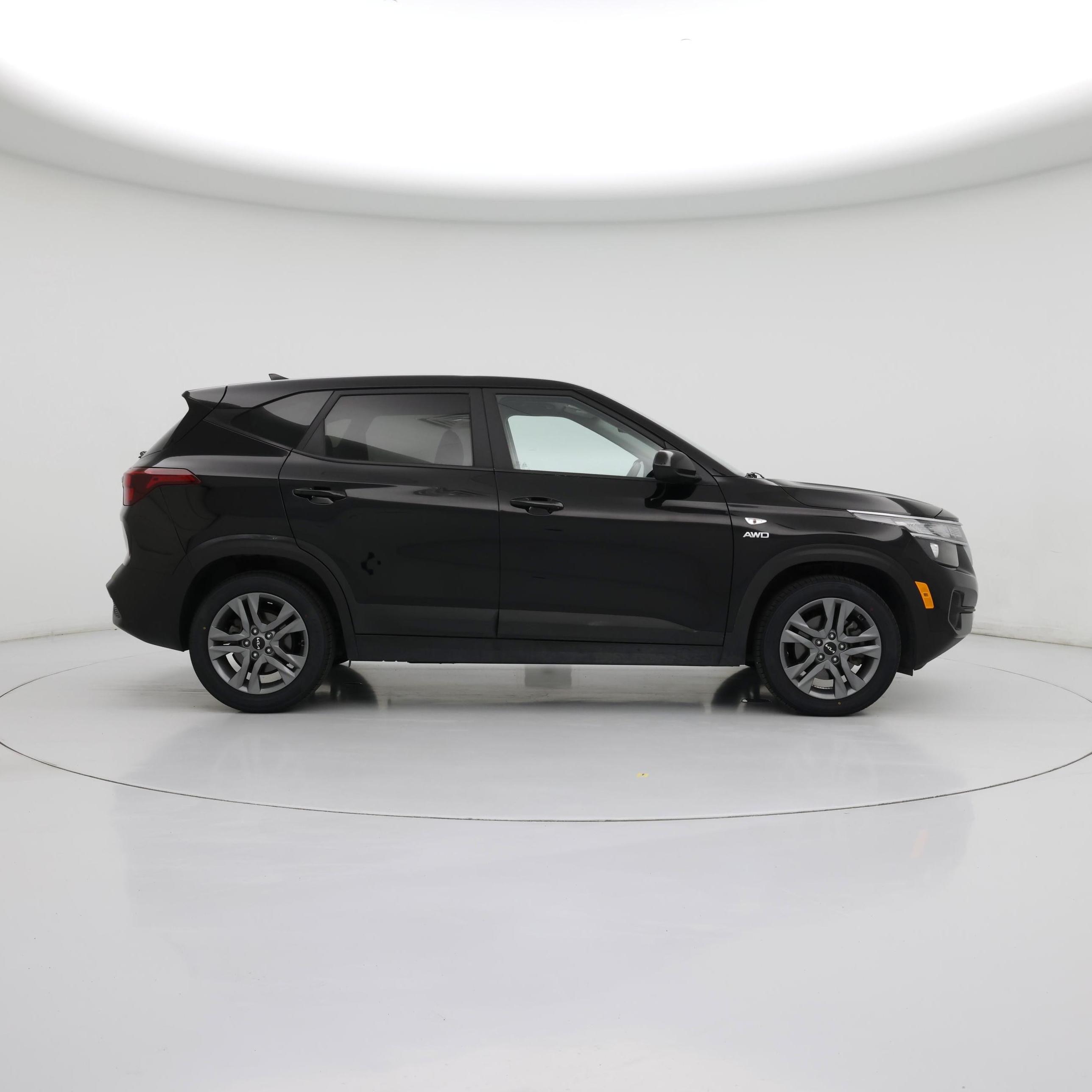 Thumbnail: 2023 Kia Seltos - 7