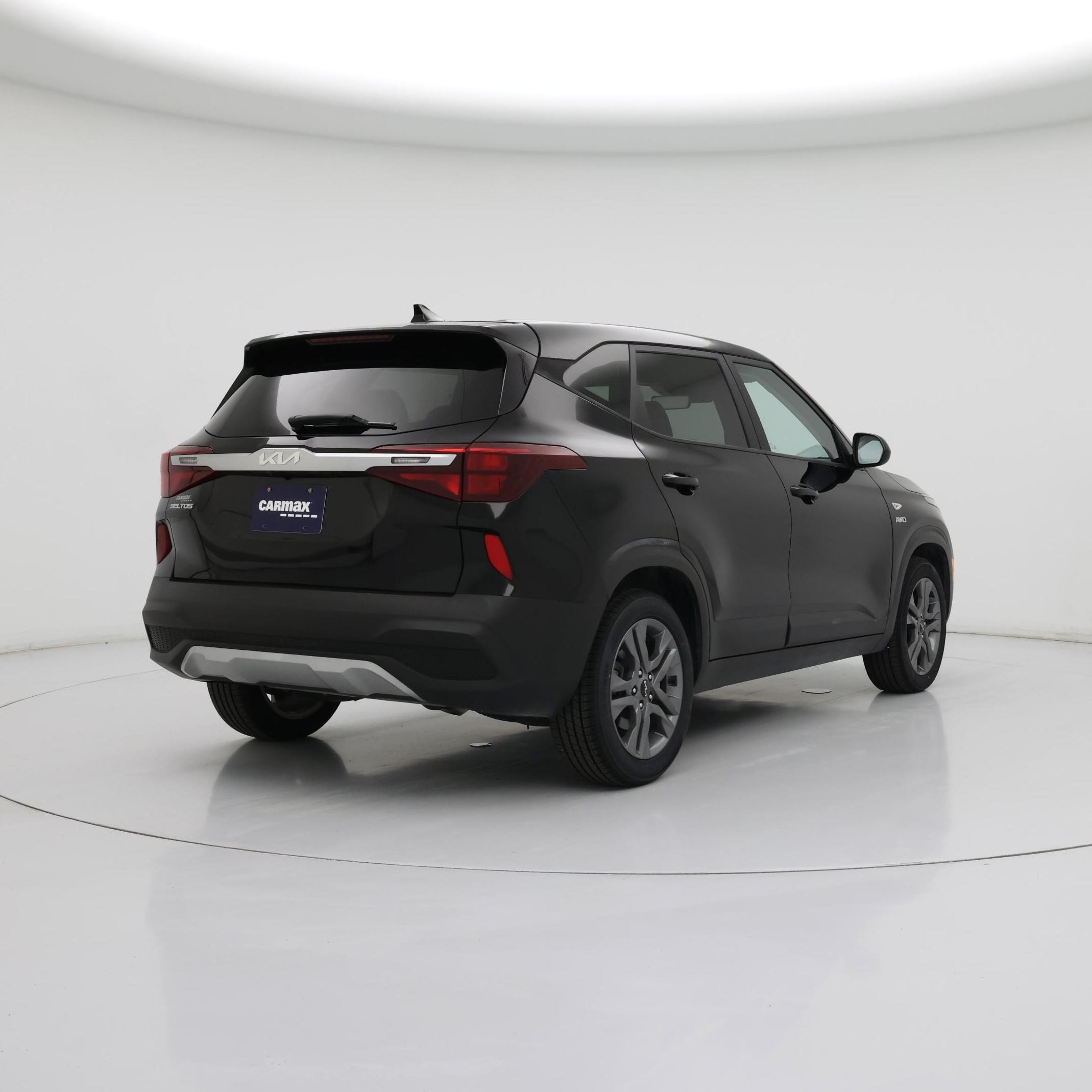 Thumbnail: 2023 Kia Seltos - 8
