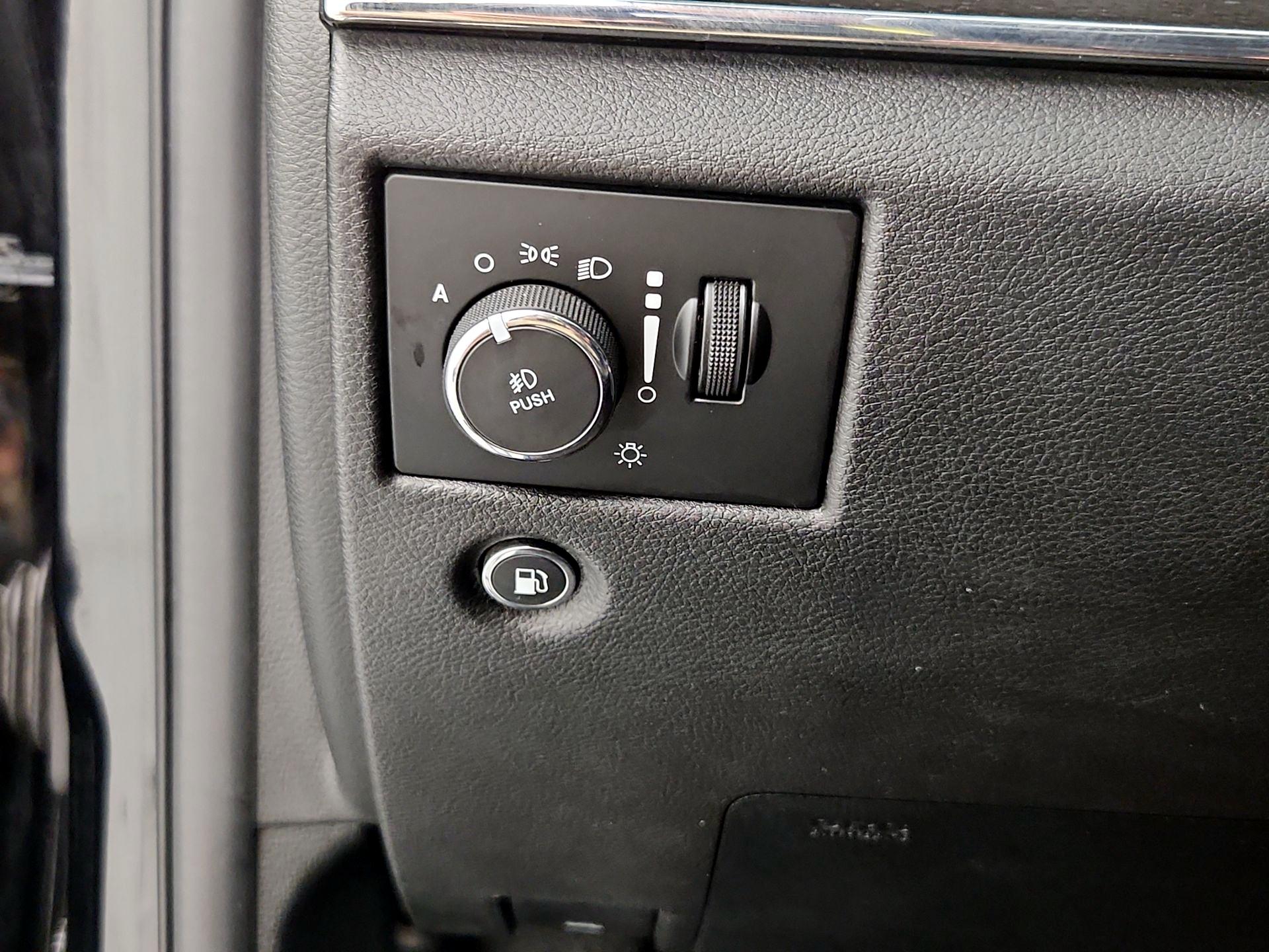 Thumbnail: 2018 Jeep Grand Cherokee - 13