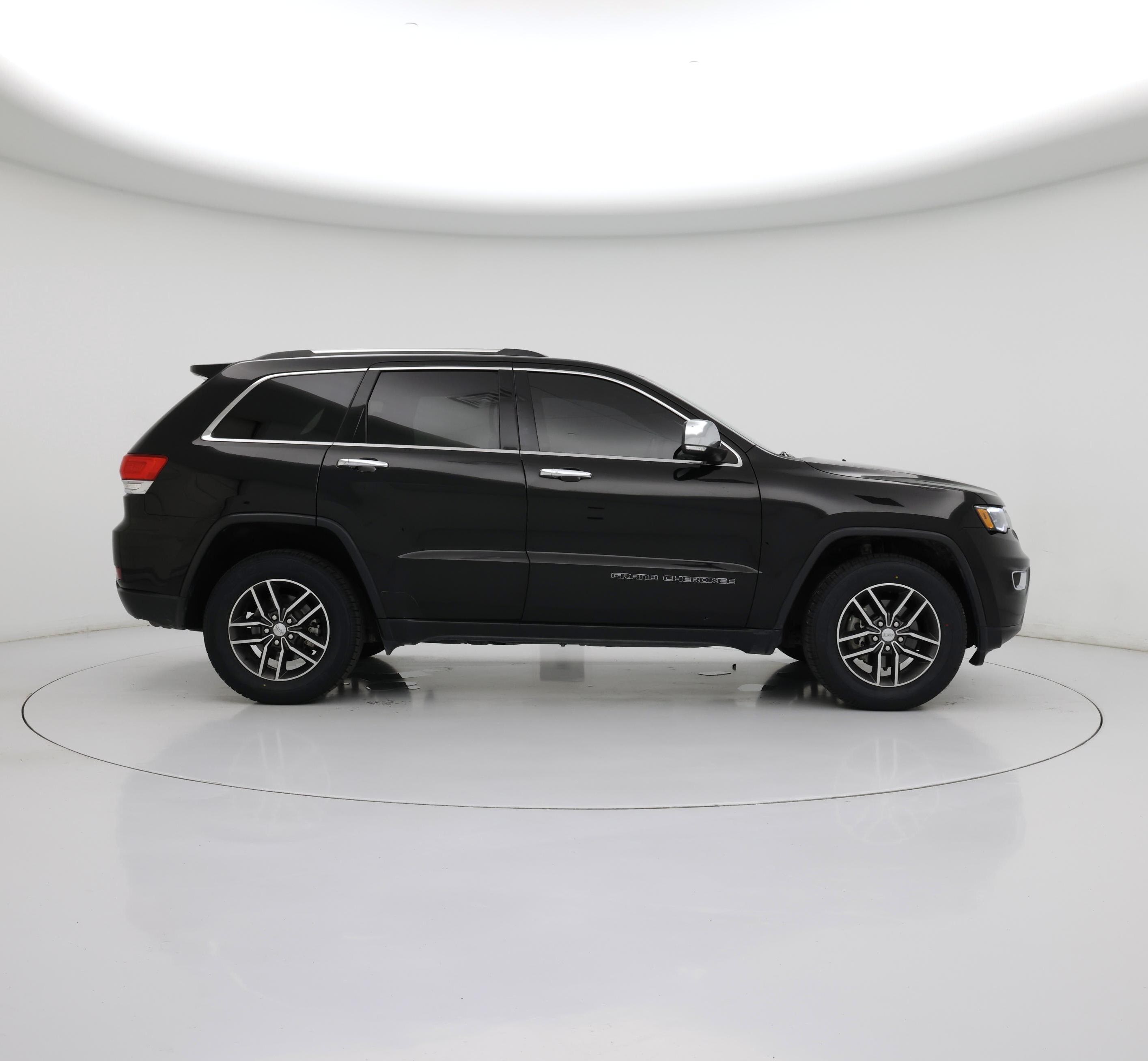 Thumbnail: 2018 Jeep Grand Cherokee - 7