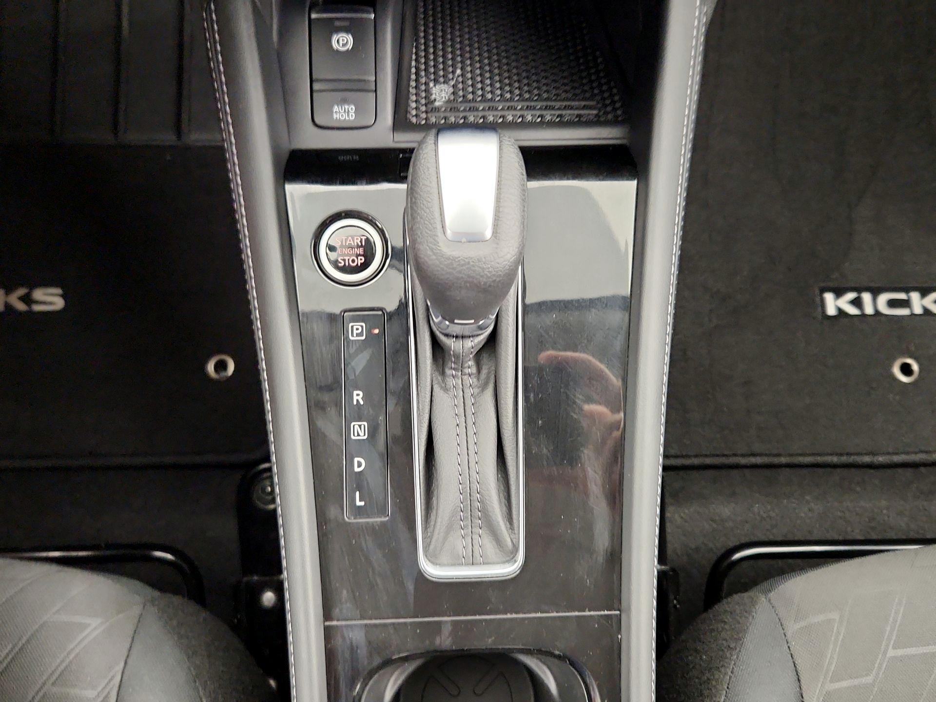 Thumbnail: 2023 Nissan Kicks - 16