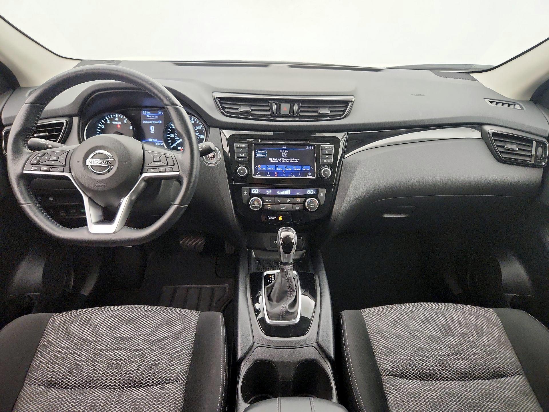 Thumbnail: 2021 Nissan Rogue Sport - 9