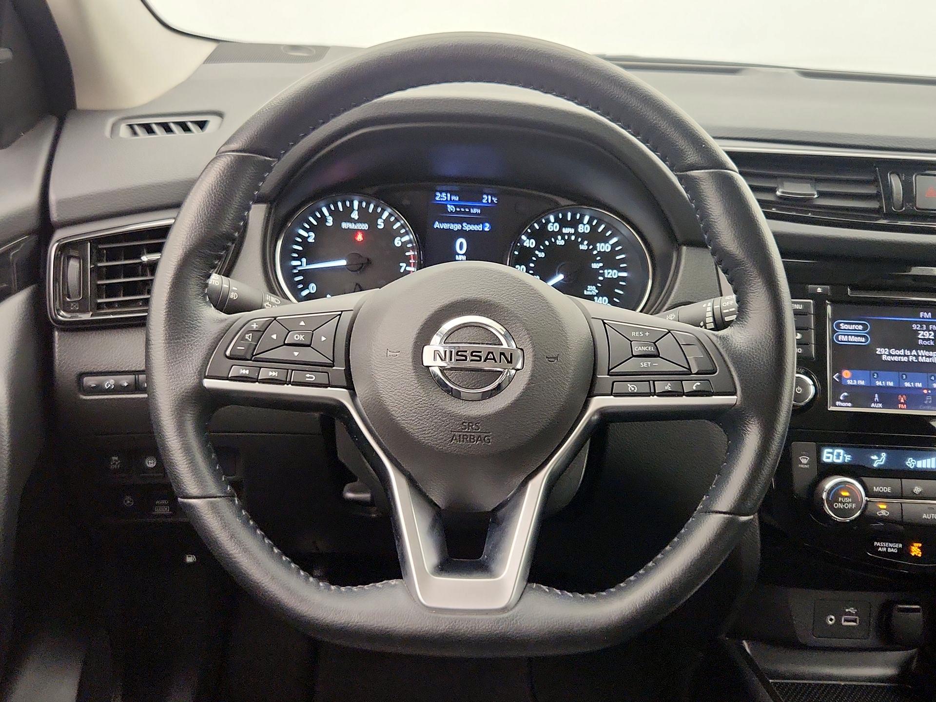 Thumbnail: 2021 Nissan Rogue Sport - 10