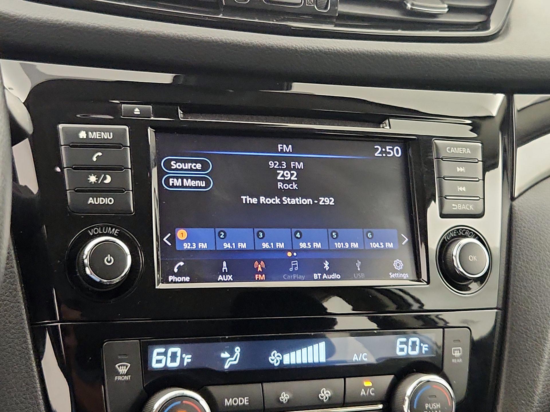 Thumbnail: 2021 Nissan Rogue Sport - 15