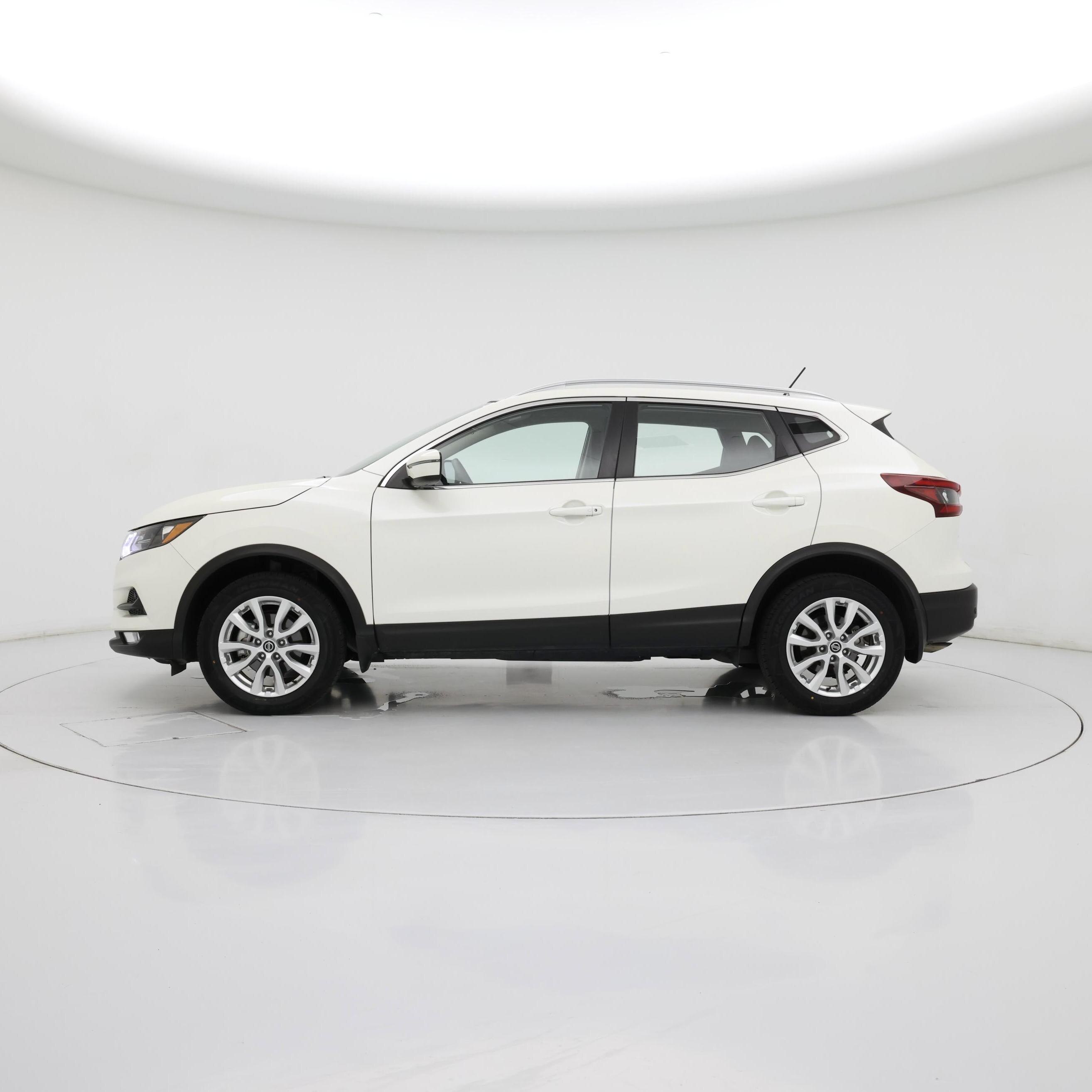 Thumbnail: 2021 Nissan Rogue Sport - 3