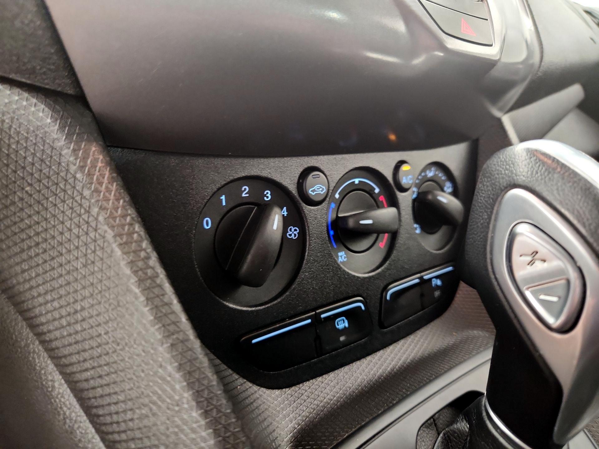 Thumbnail: 2016 Ford Transit Series - 16