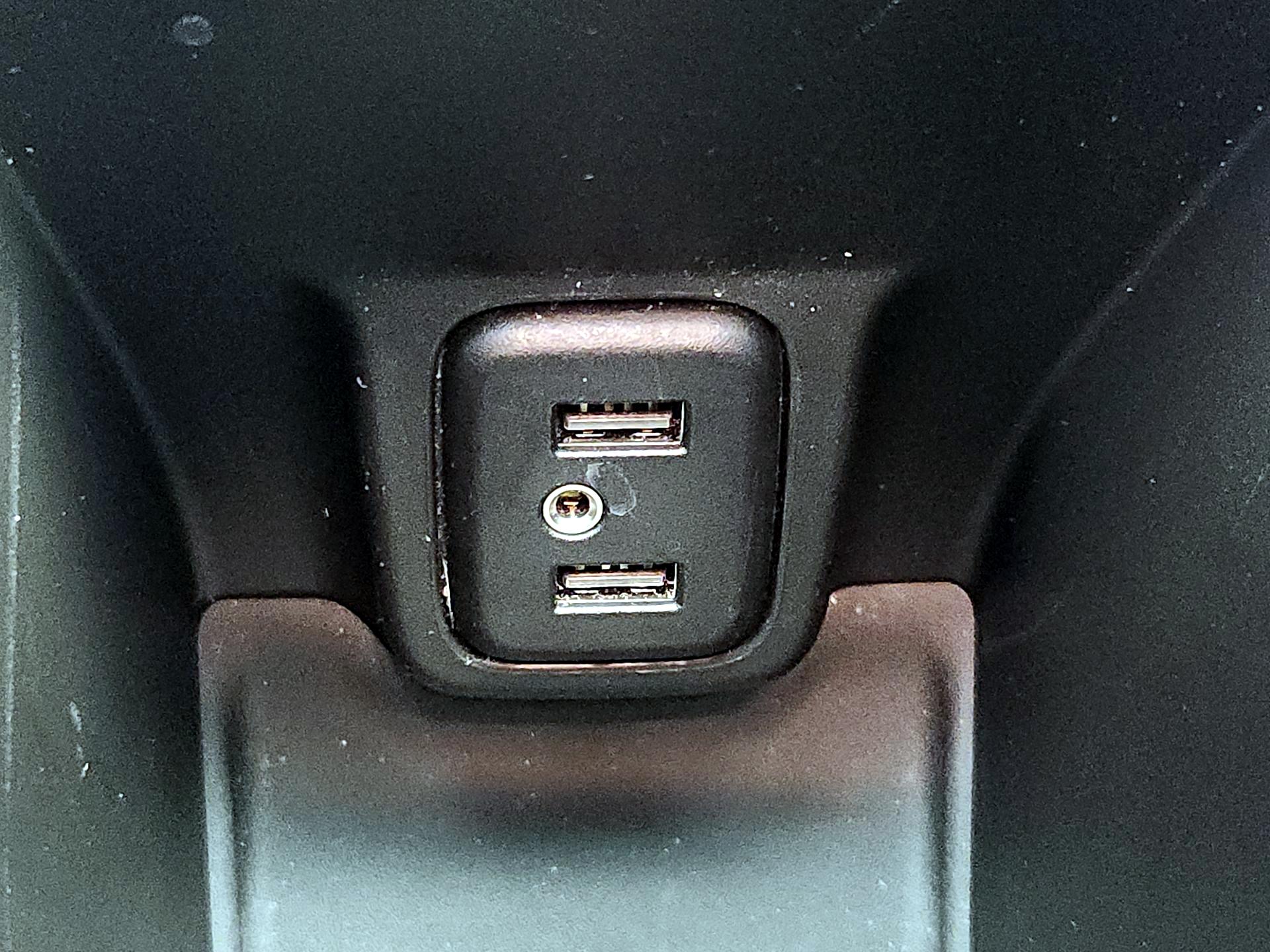 Thumbnail: 2021 Chevrolet Bolt EV - 18