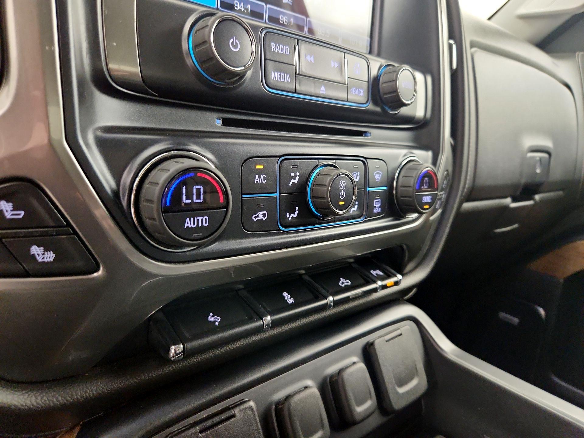 Thumbnail: 2018 Chevrolet Silverado 1500 - 16