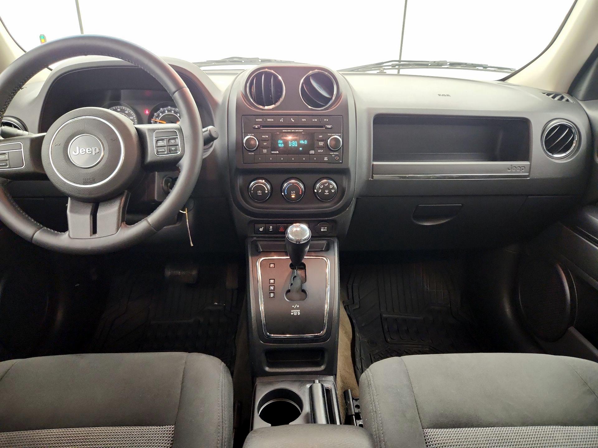 Thumbnail: 2016 Jeep Patriot - 9