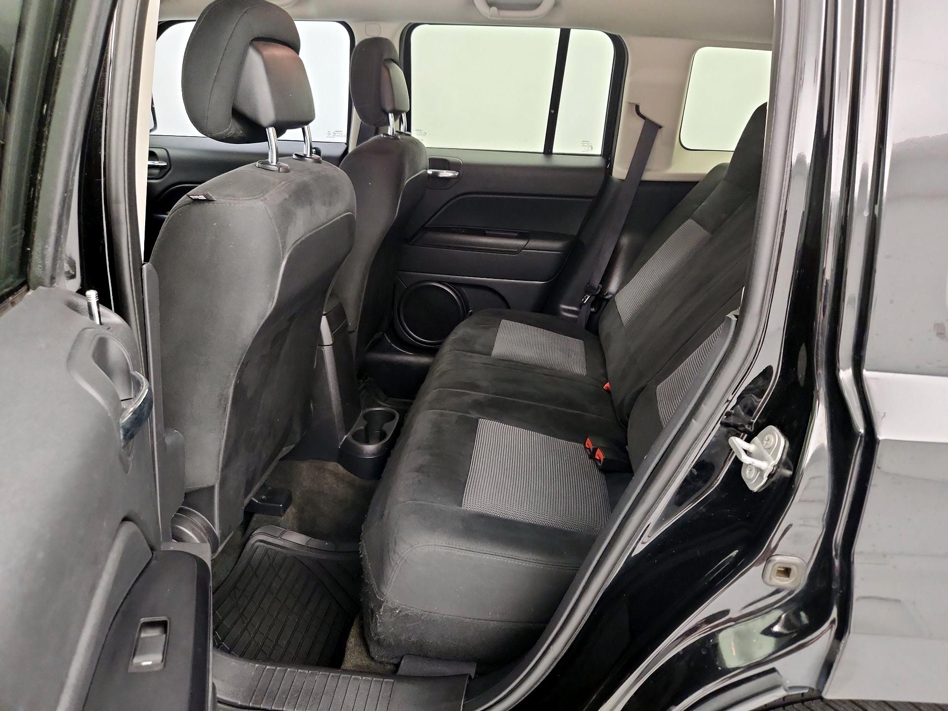Thumbnail: 2016 Jeep Patriot - 17