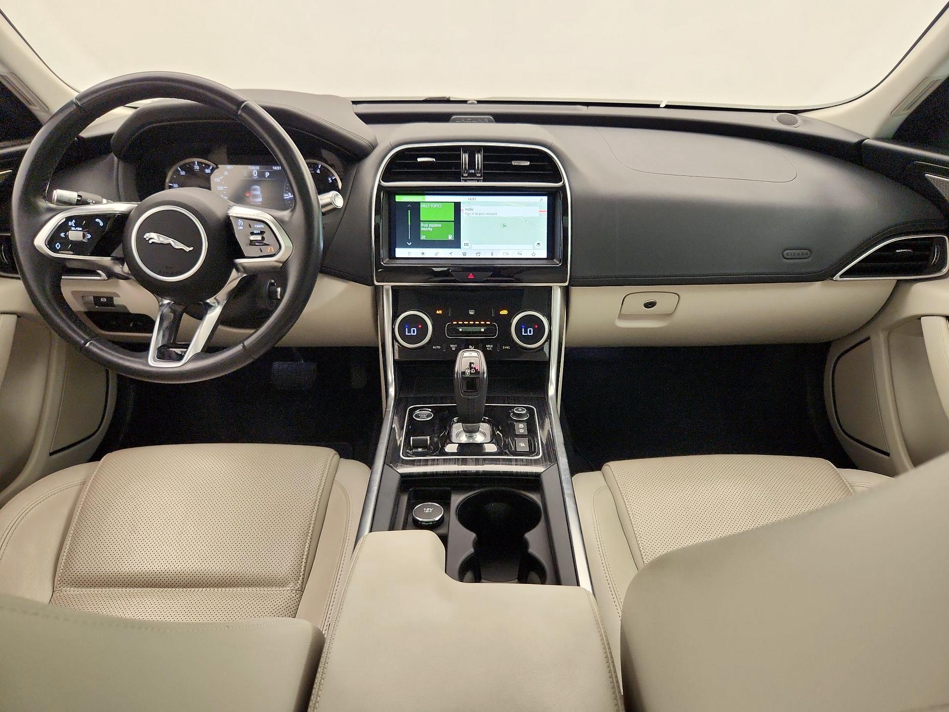Thumbnail: 2020 Jaguar XE - 9