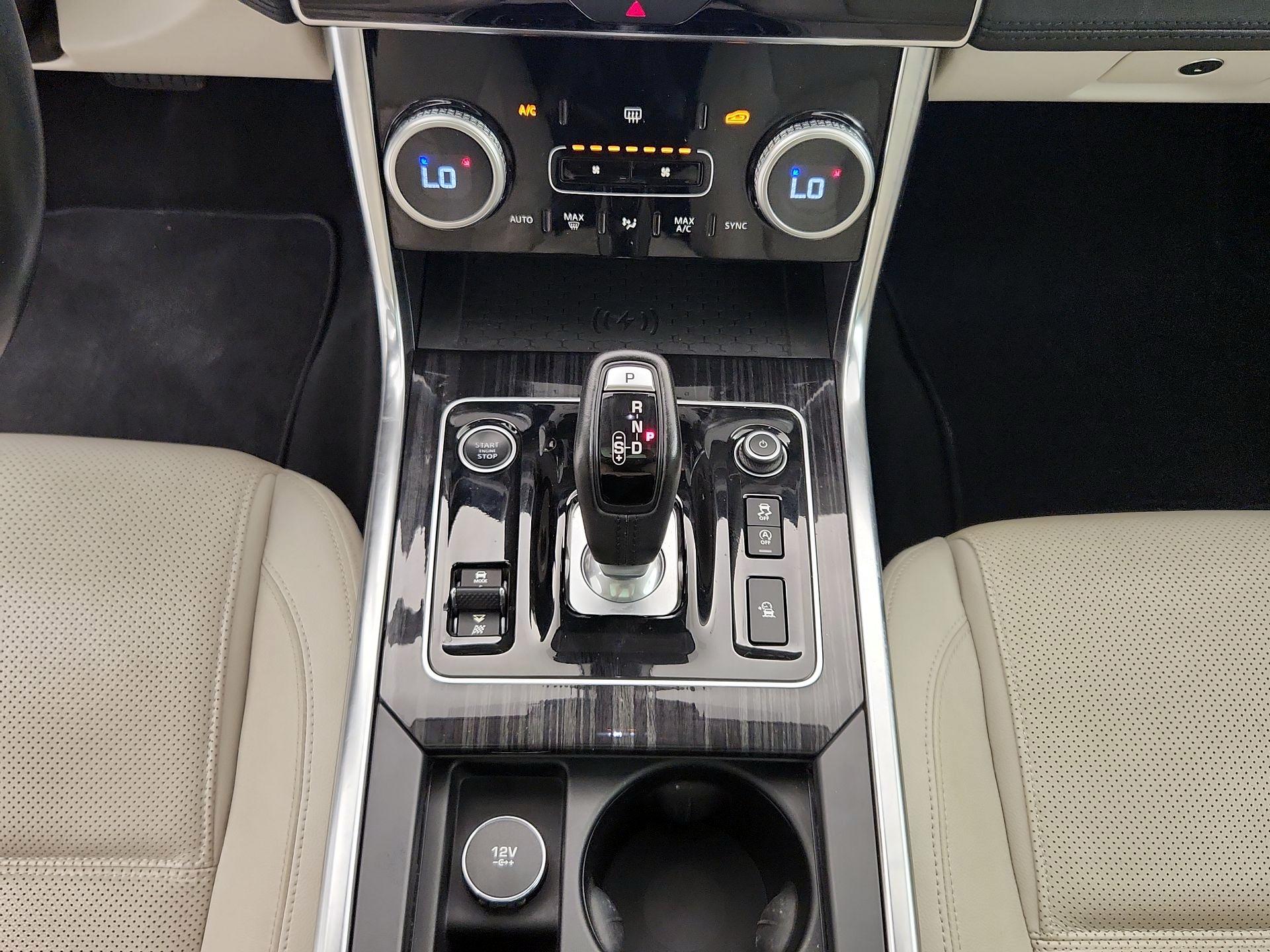 Thumbnail: 2020 Jaguar XE - 18