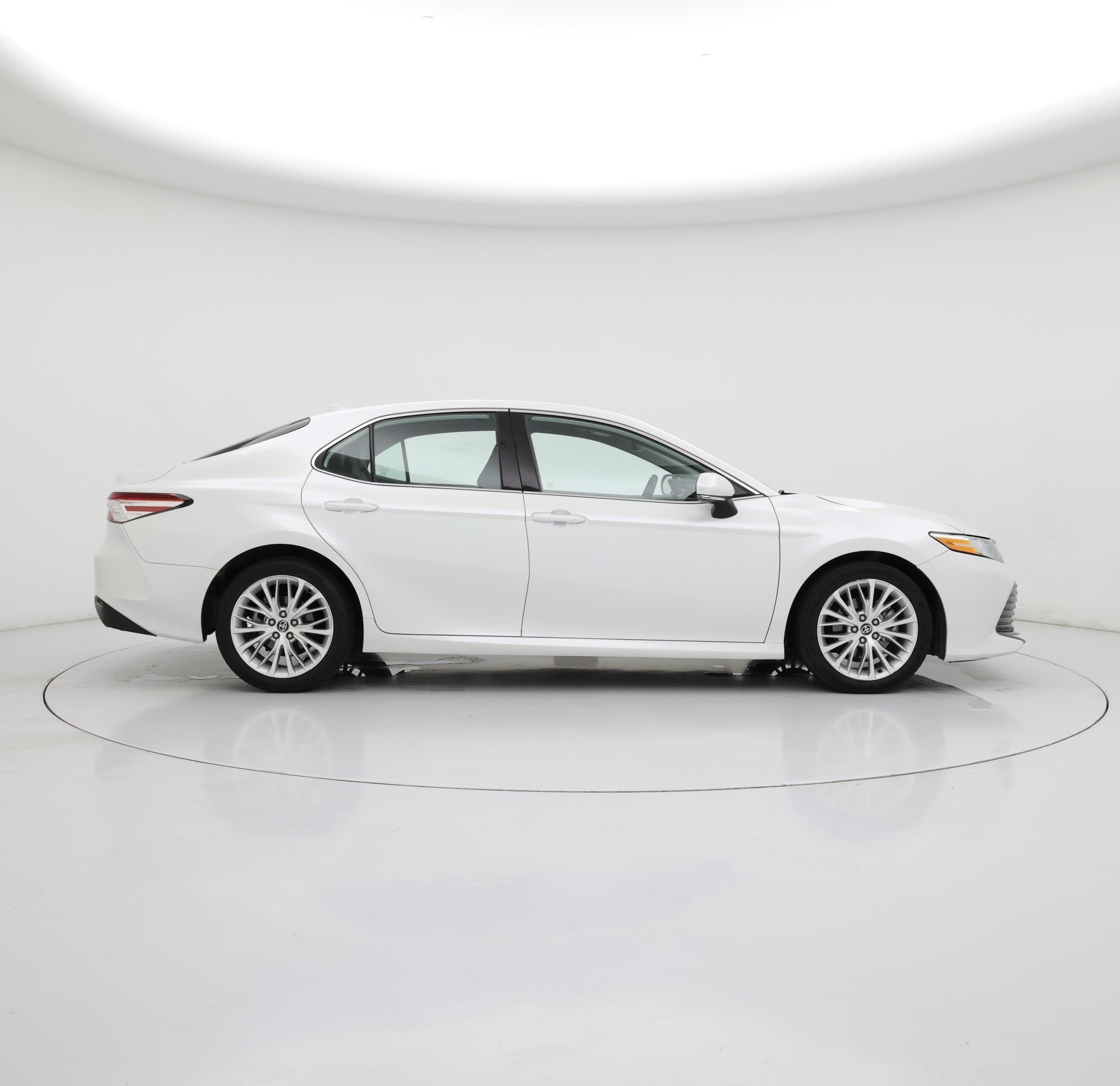 Thumbnail: 2020 Toyota Camry - 7