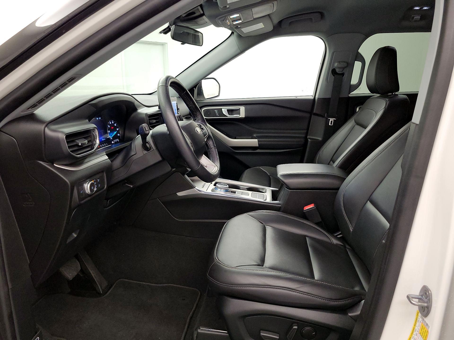 Thumbnail: 2022 Ford Explorer - 11