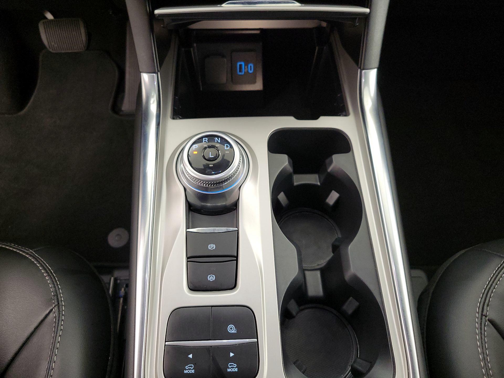 Thumbnail: 2022 Ford Explorer - 17