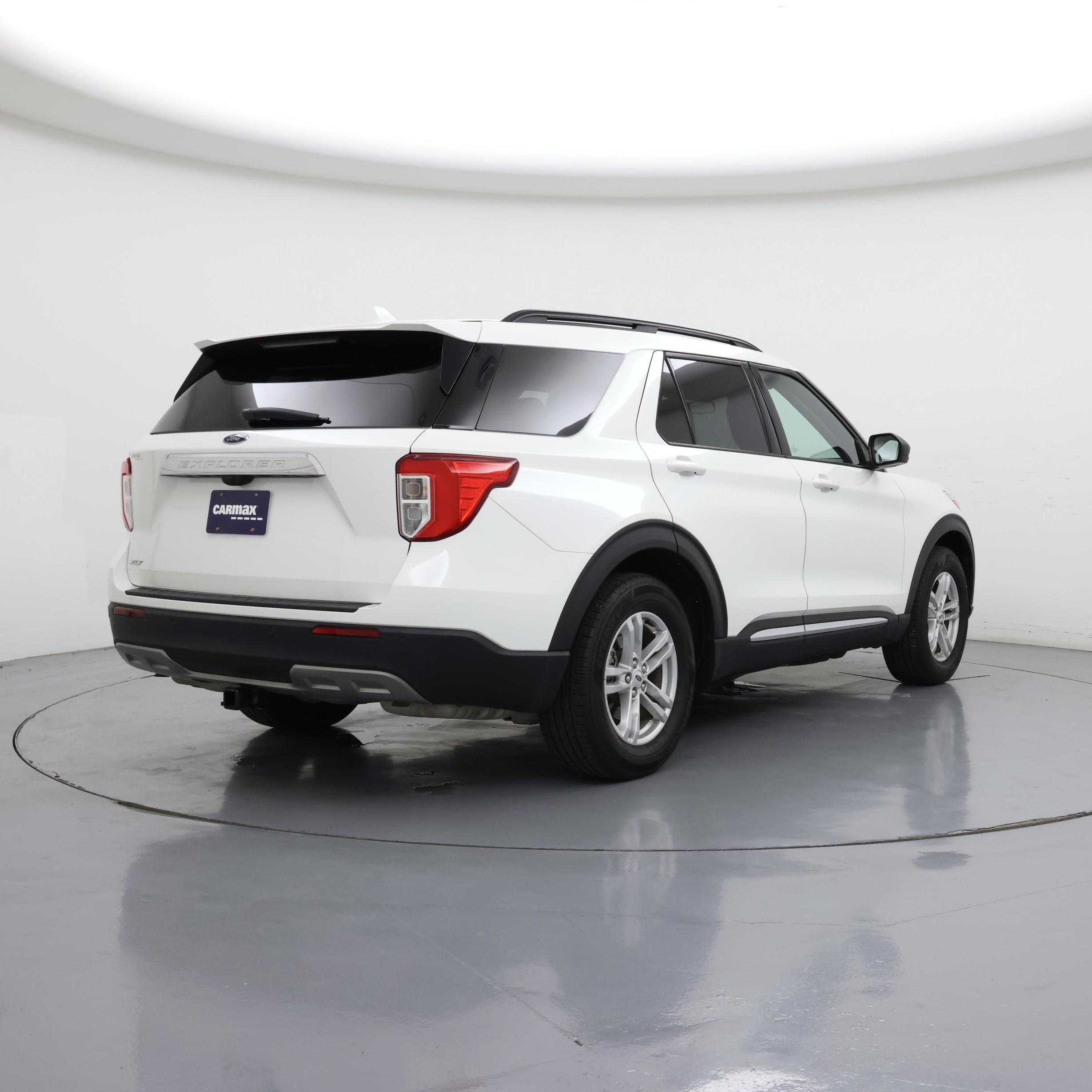 Thumbnail: 2022 Ford Explorer - 8