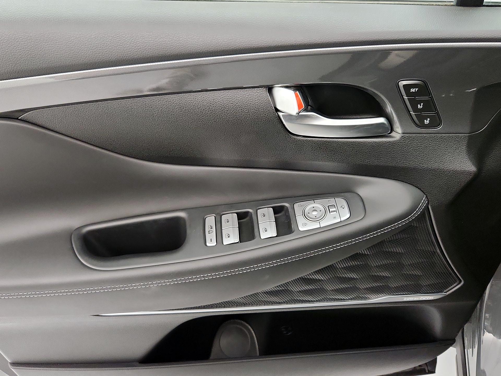 Thumbnail: 2023 Hyundai Santa Fe - 12