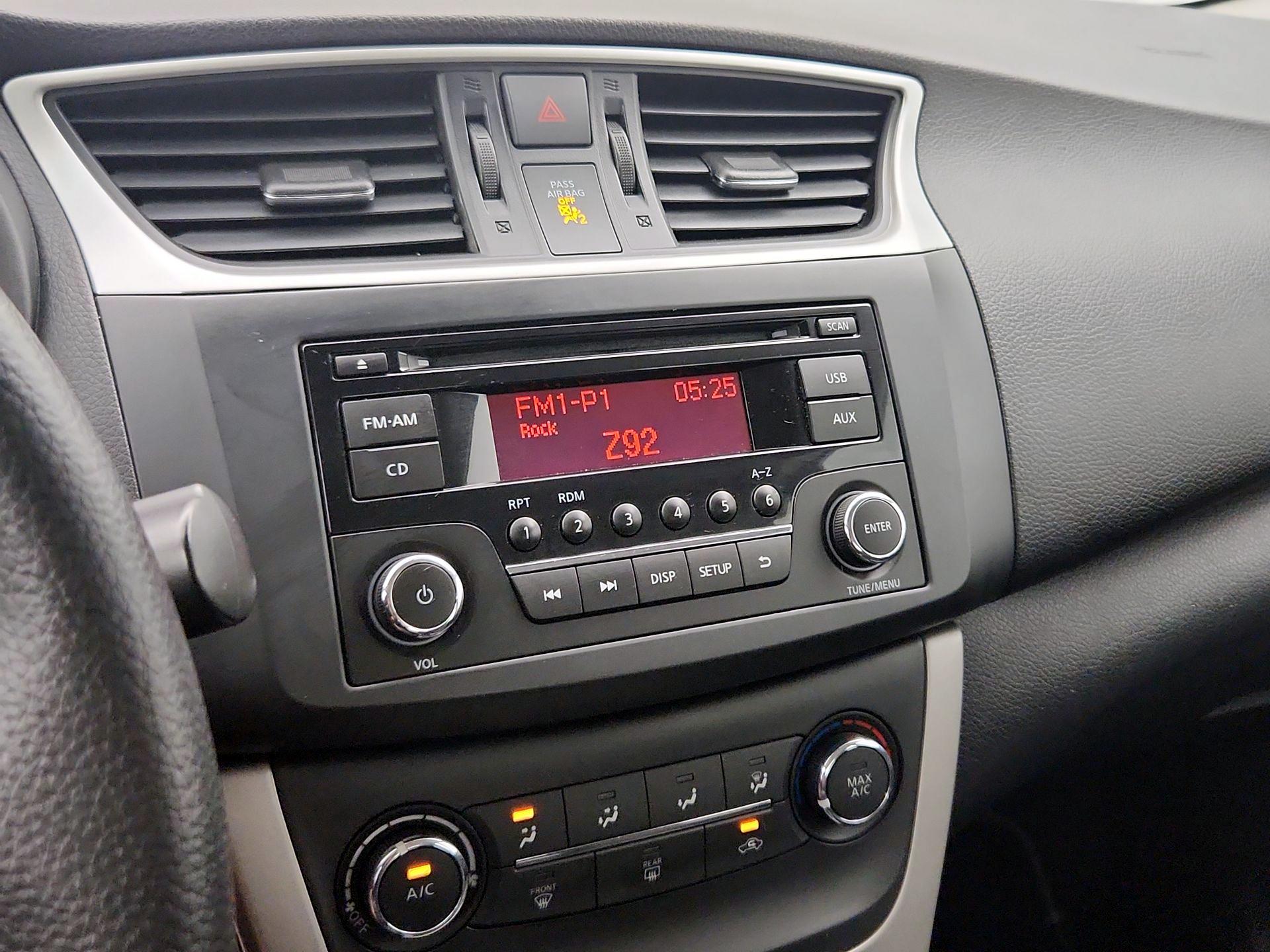 Thumbnail: 2015 Nissan Sentra - 14