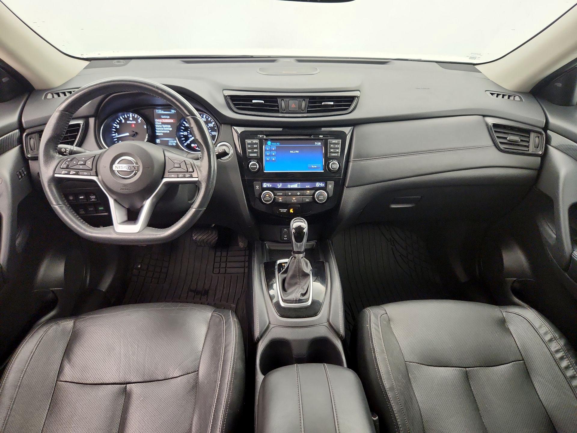 Thumbnail: 2017 Nissan Rogue - 9