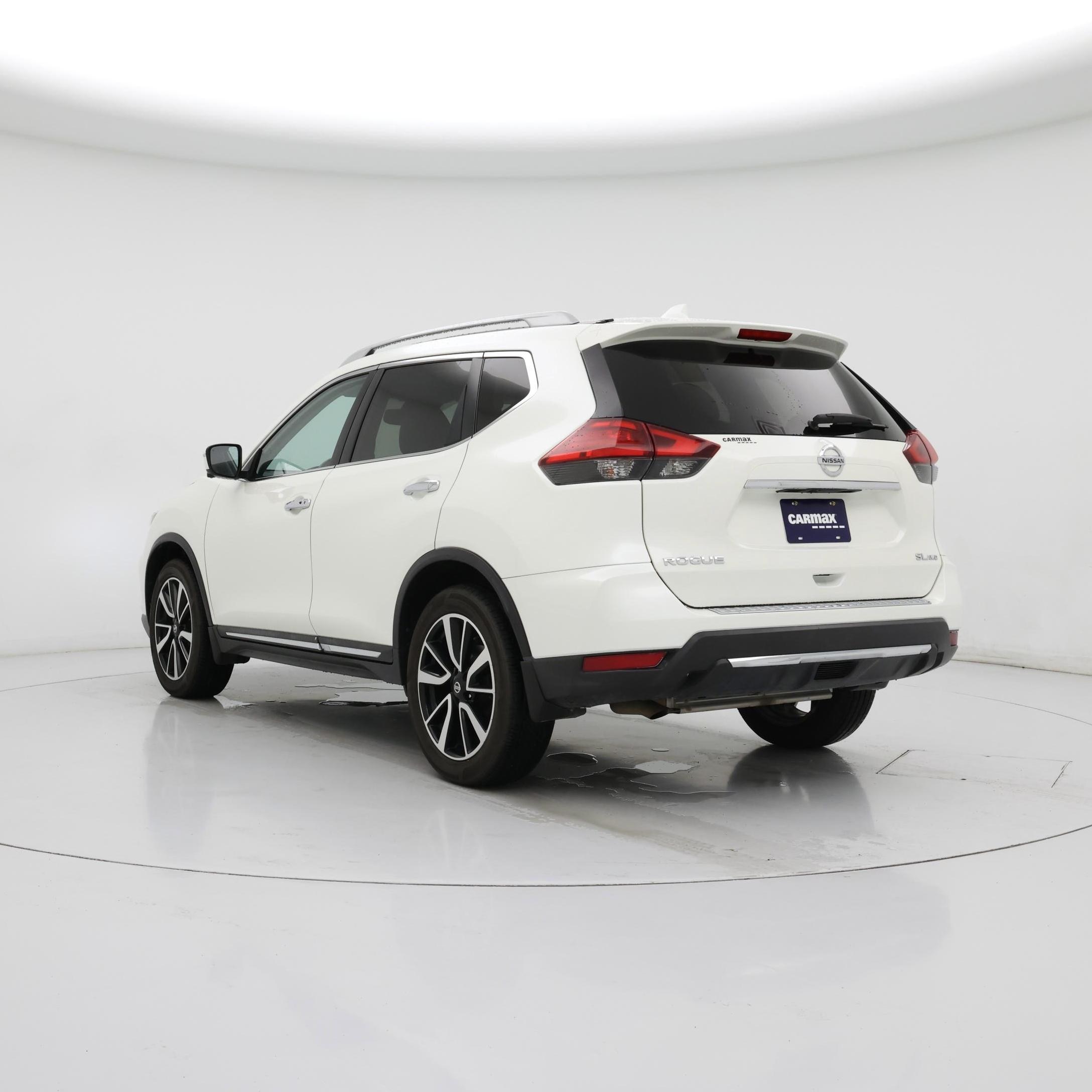 Thumbnail: 2017 Nissan Rogue - 2