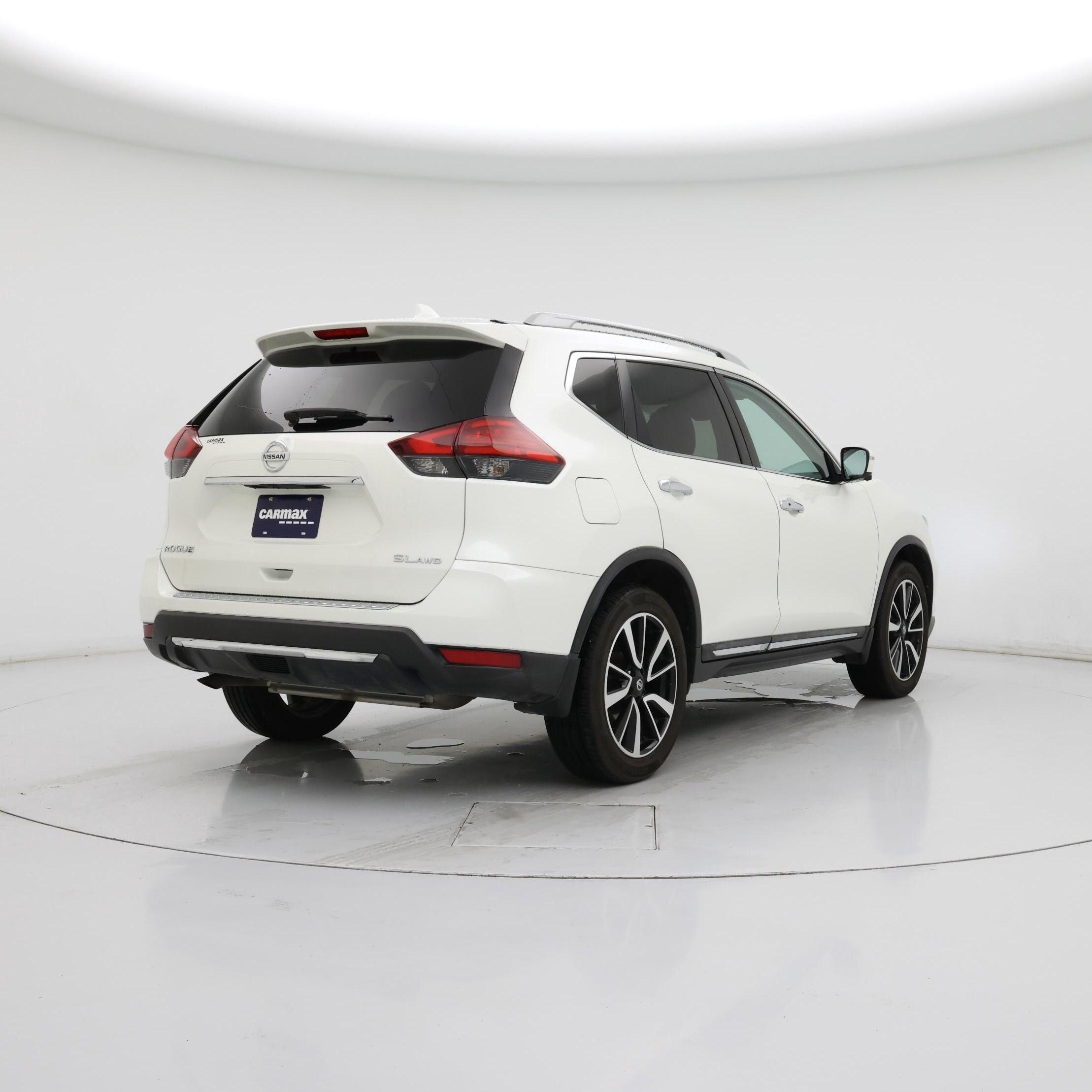 Thumbnail: 2017 Nissan Rogue - 8