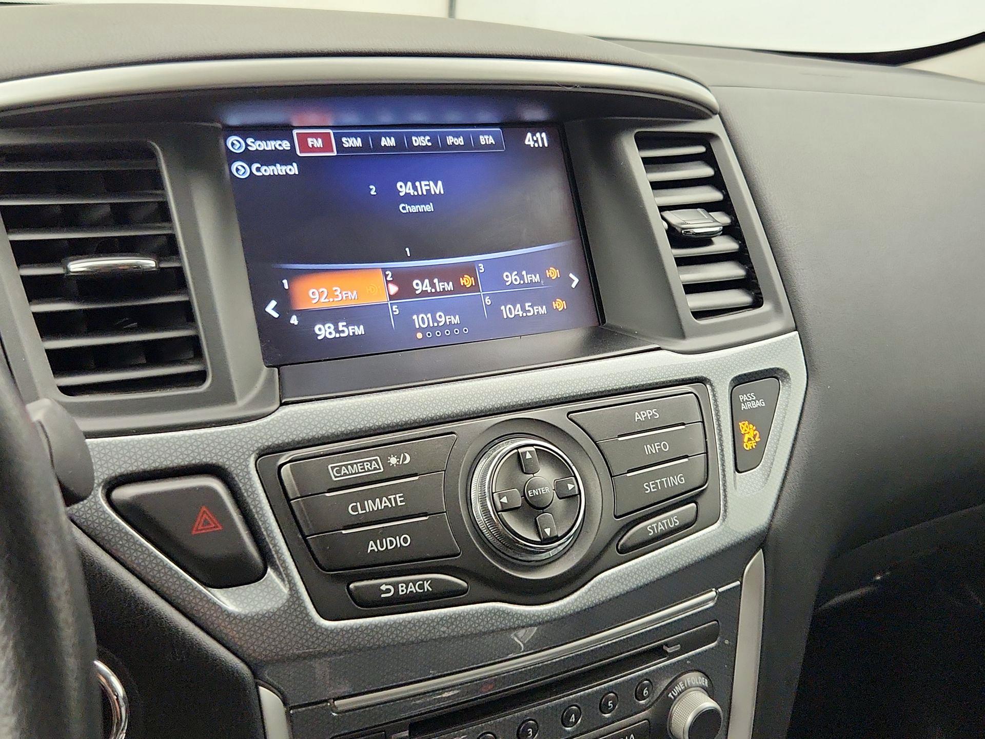 Thumbnail: 2017 Nissan Pathfinder - 15